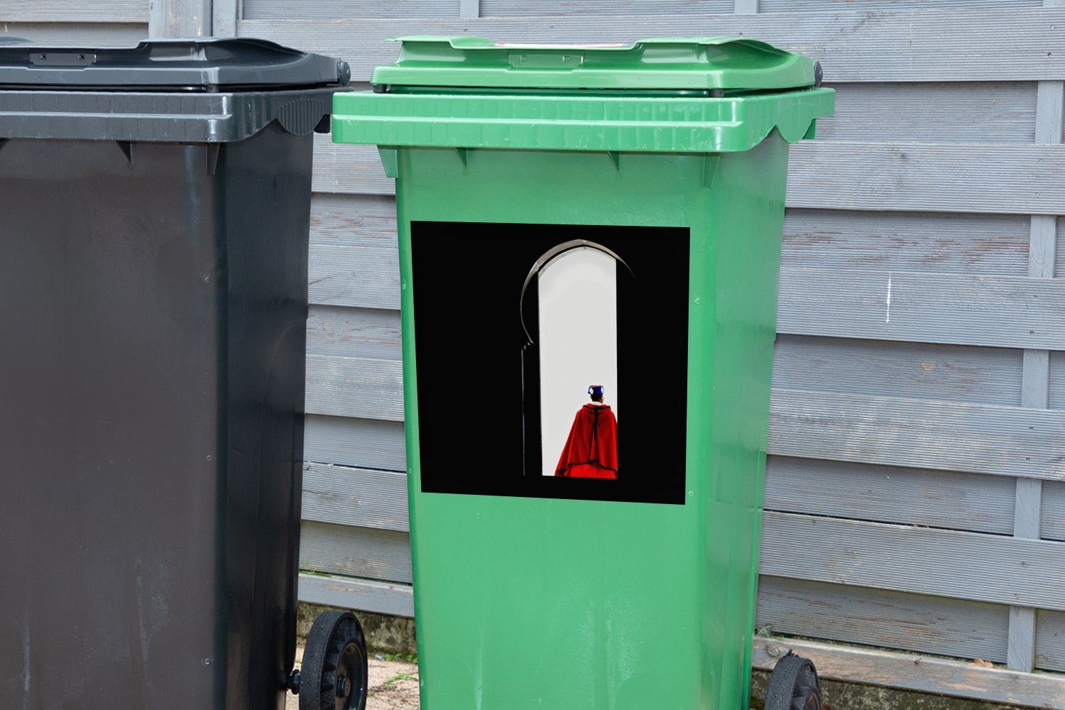 MuchoWow Wandsticker Tür - Abfalbehälter Container, (1 Rot Mülleimer-aufkleber, Mülltonne, Mann Sticker, - St), - Schwarz