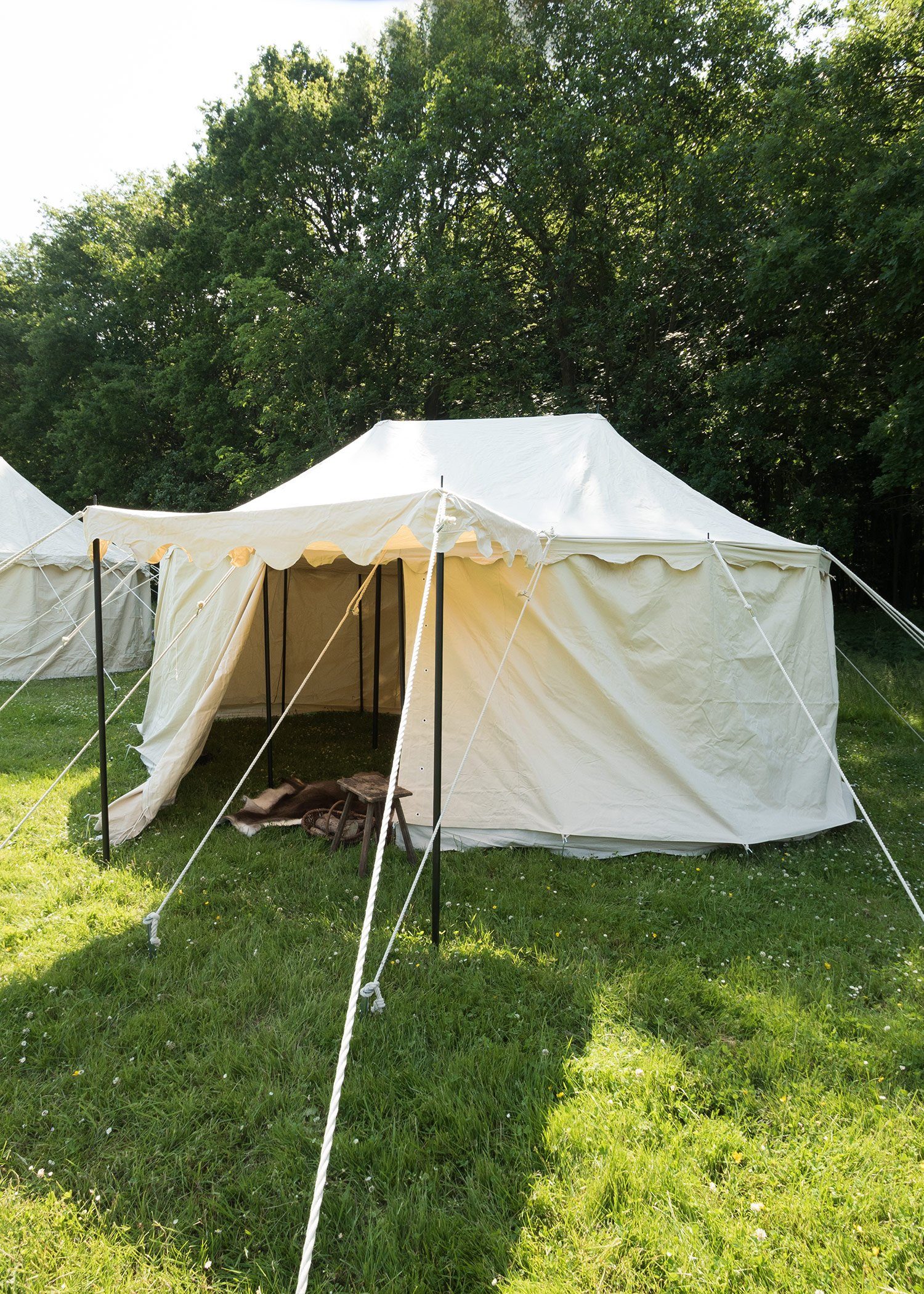 Battle Merchant Gruppenzelt Ritterzelt Burgund, 5 x 8 m, 425 gsm, naturfarben