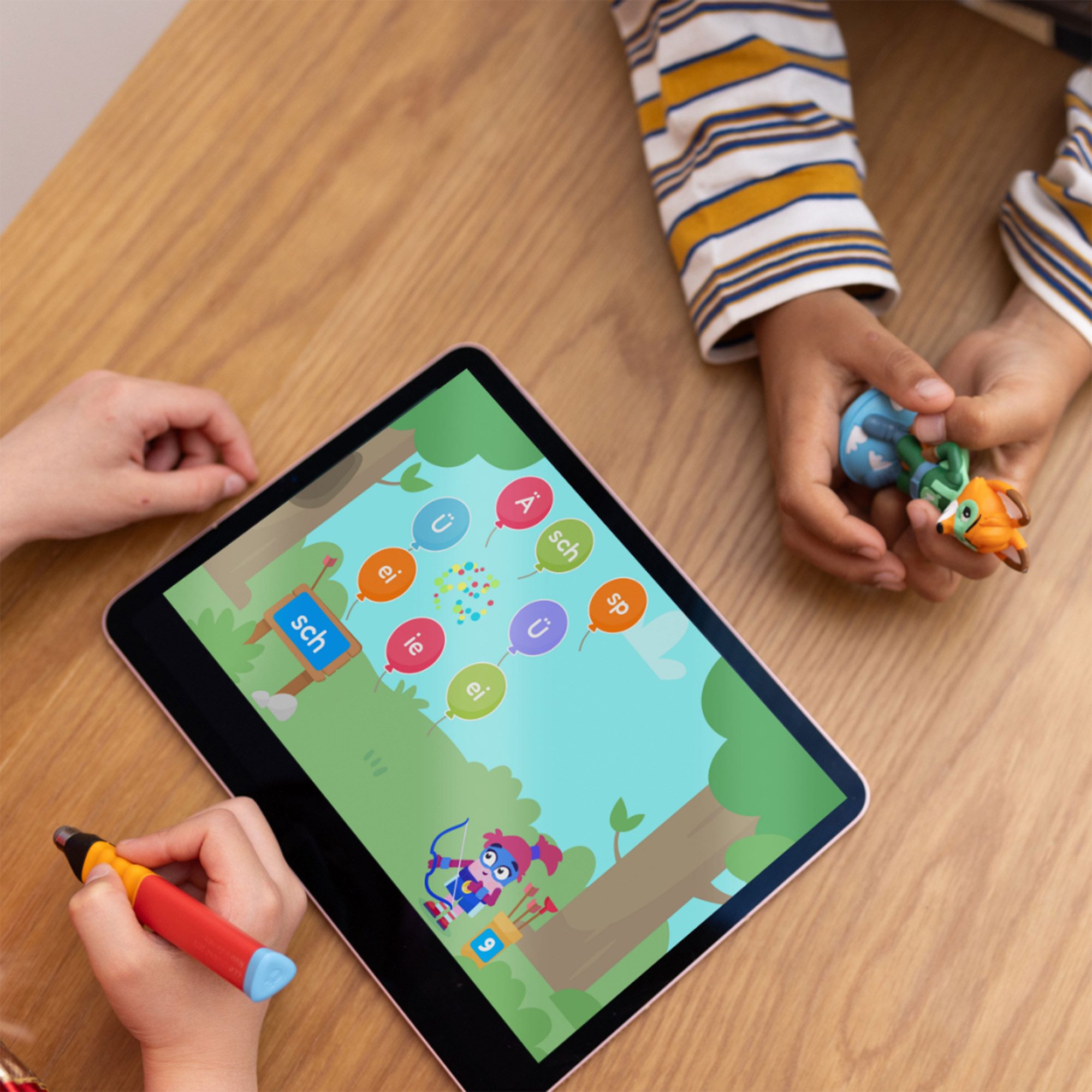 Edurino Lernspielzeug Hero Mika Lernfigur Erste Wörter & Sätze I Buchstaben I ab 4 Jahren