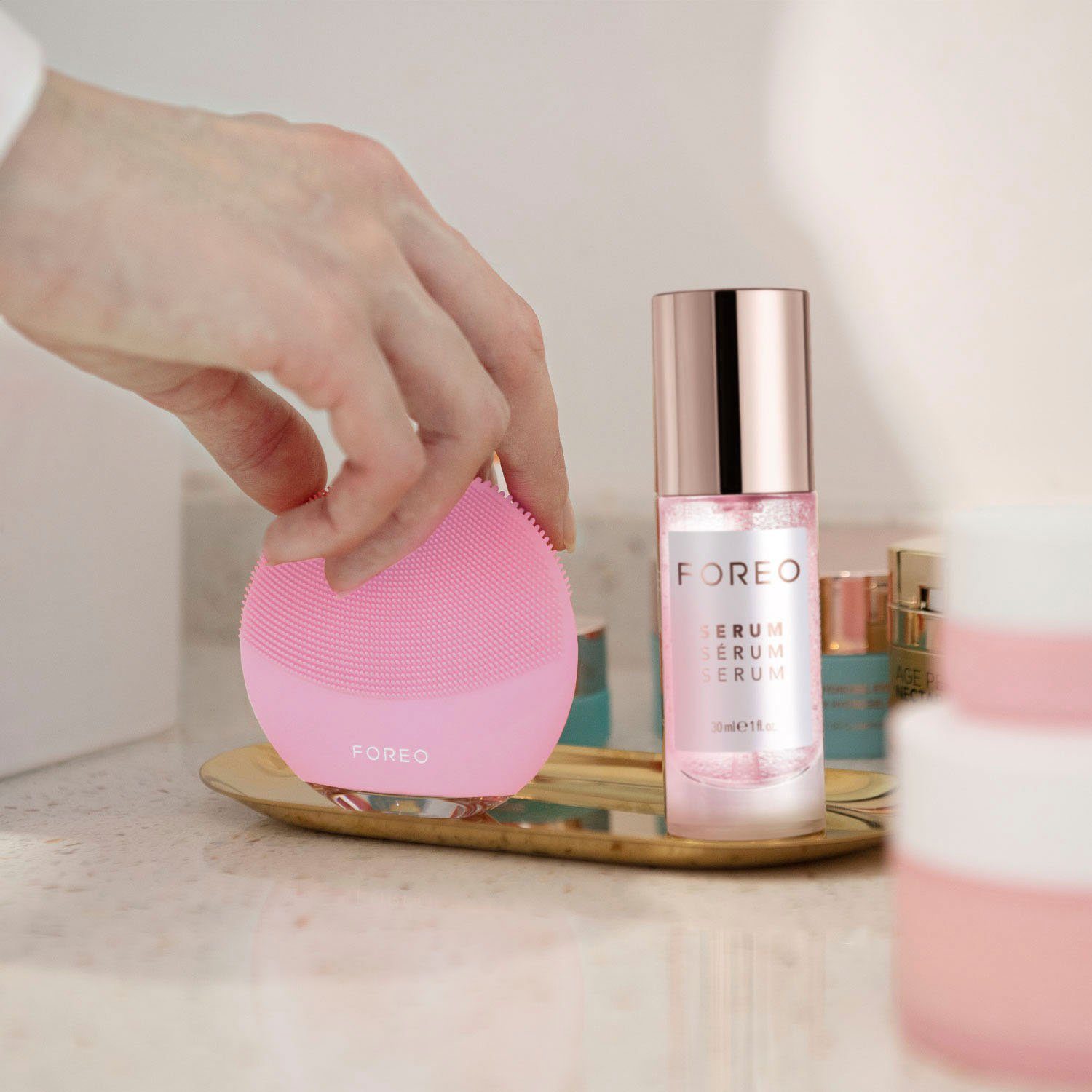 FOREO Elektrische Gesichtsreinigungsbürste mini Pearl LUNA™ Pink 4