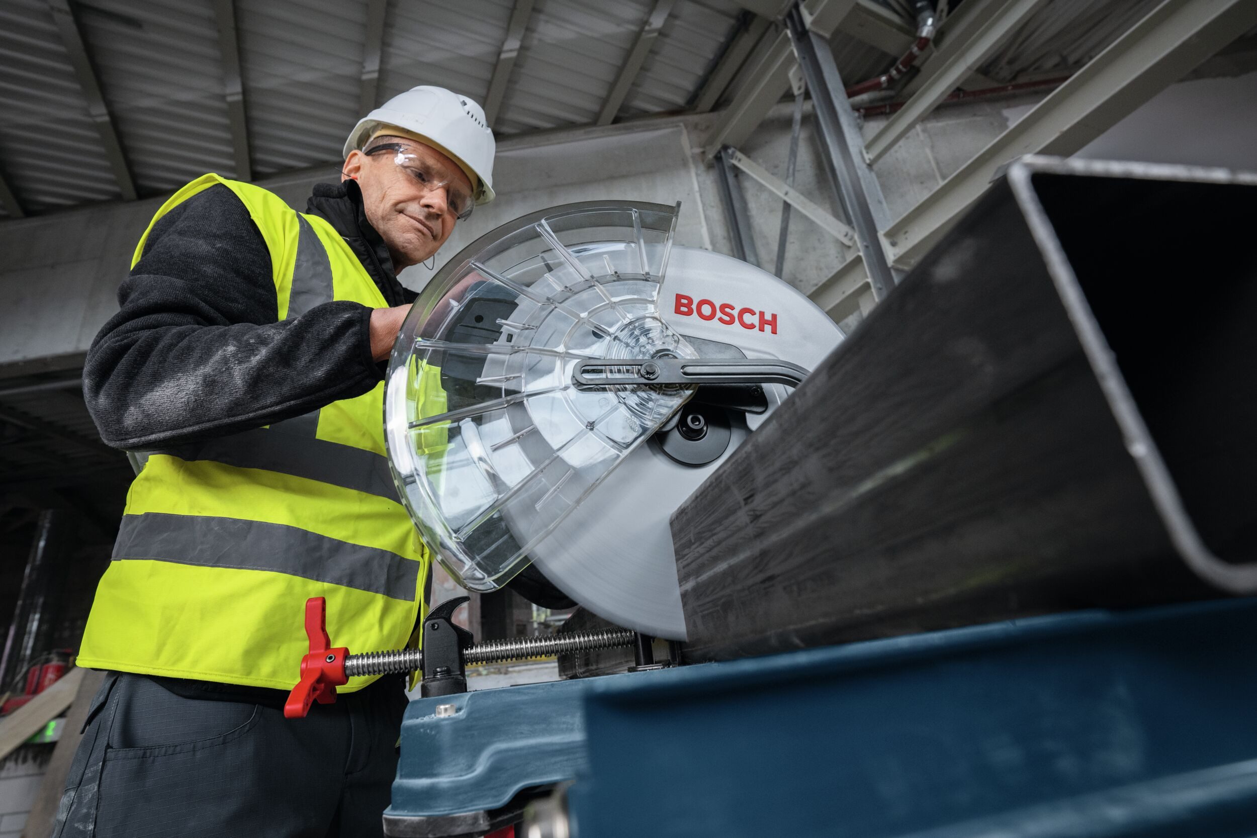 BOSCH Akku-Säge GCD 18V-355, Metalltrennsäge Ohne Akku - im Karton