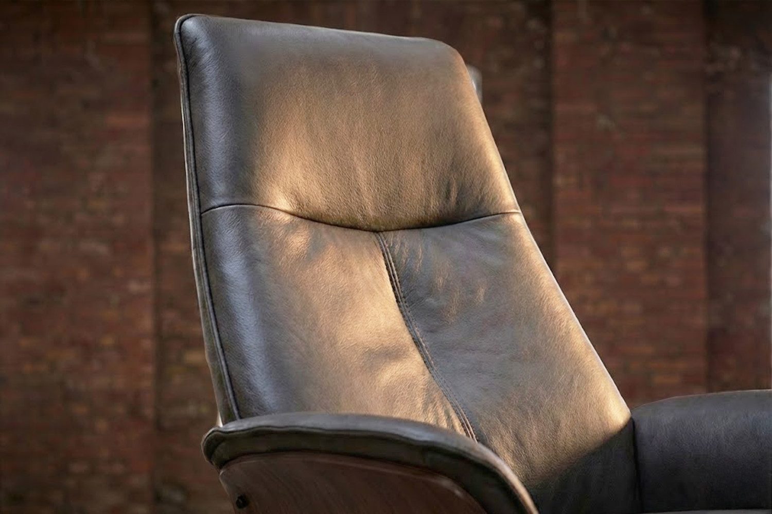 KAWOLA Relaxsessel FERREIRA Lederfaserstoff anthrazit Komfort Drehsessel, 360° drehbar, Relaxfunktion, Kopfstütze, inklusive Fußhocker – Bild 3 von 5