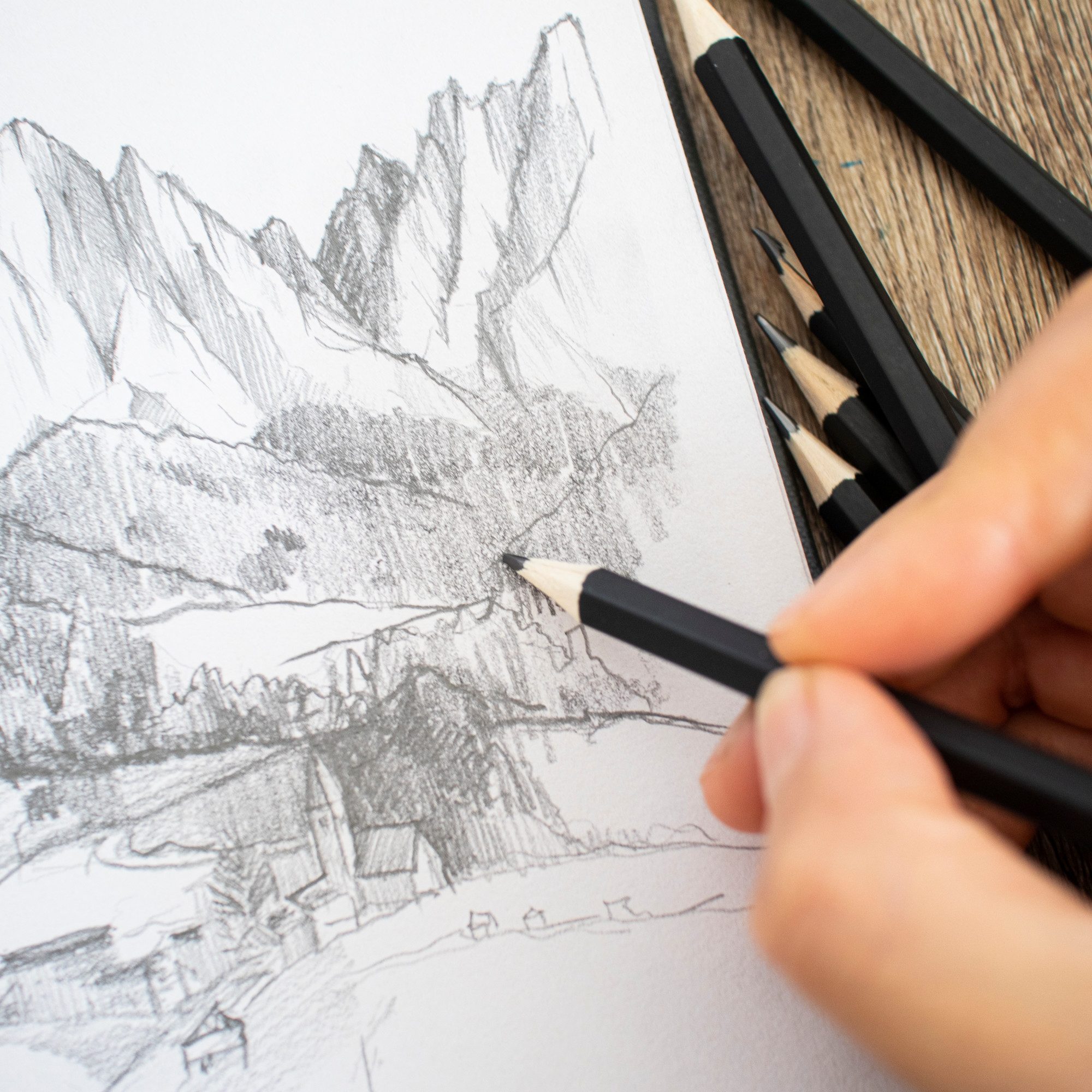 Mont Marte Bleistift - Skizzierstifte Set 10 tlg. – Kohlestifte Set verschiedene Härtegrade, (10-tlg., SIGNATURE), für feine Linien, Schattierungen & Zeichnungen