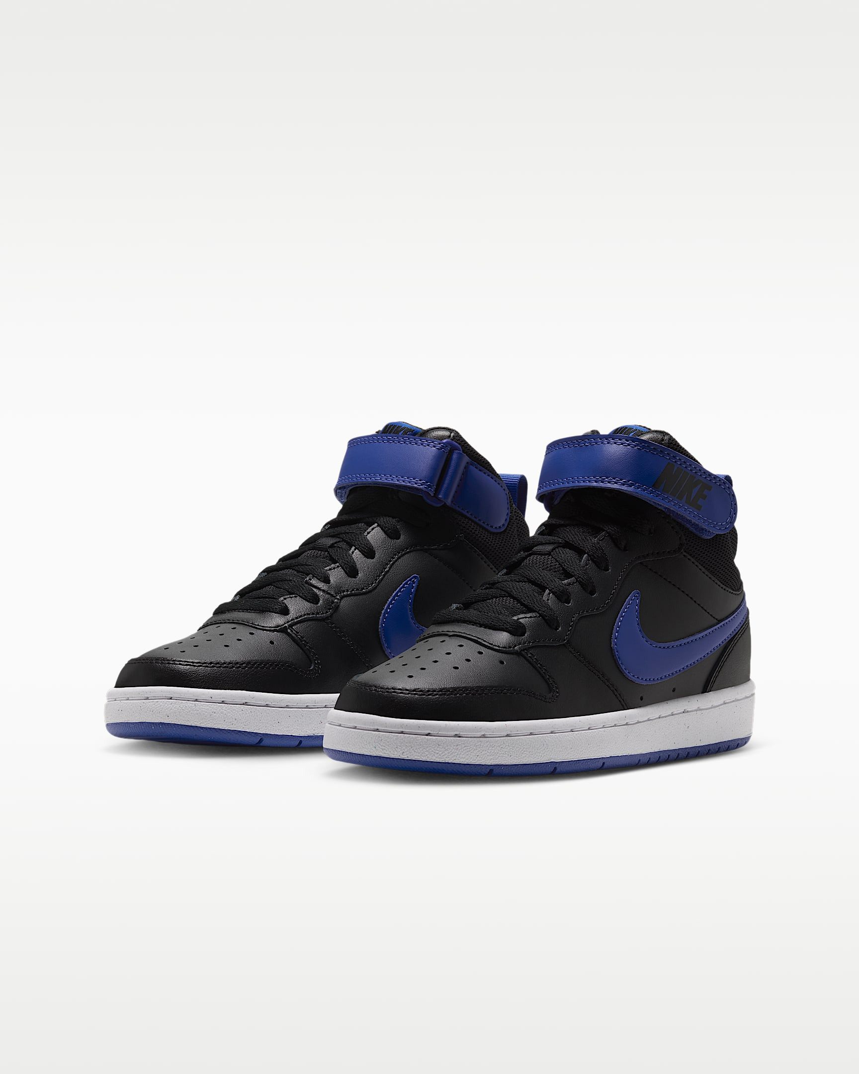 Nike Sportswear Court Borough Mid 2 (GS) Sneaker (für Jugendliche) Design auf den Spuren des Air Force 1