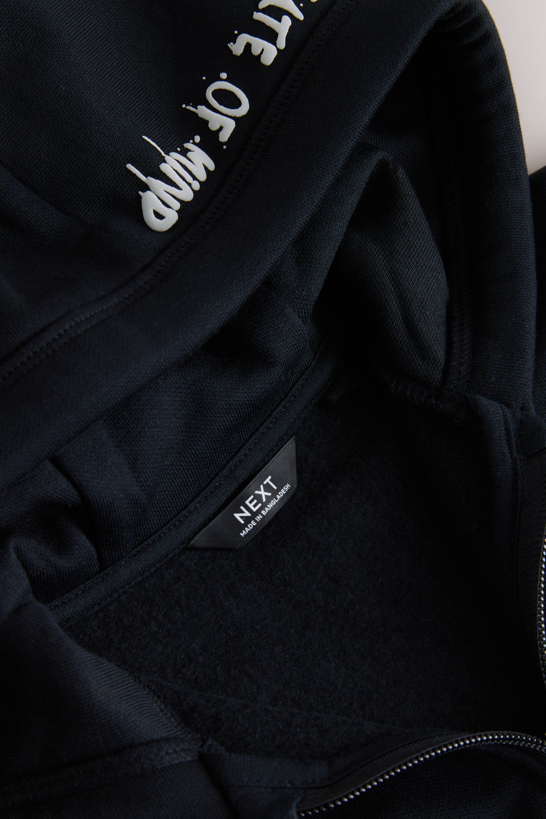 Next Hoodie Reißverschluss-Kapuzenjacke mit Grafik (1-tlg)