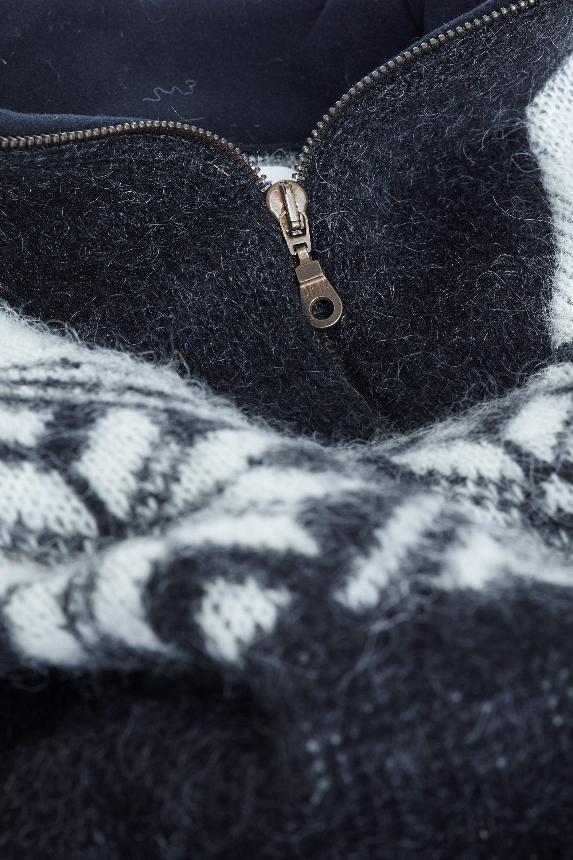 KIDKA Wollpullover - Norweger Woll-Troyer für Damen / Herren - Farbe schwarz kombi - aus rauer isländischer Wolle