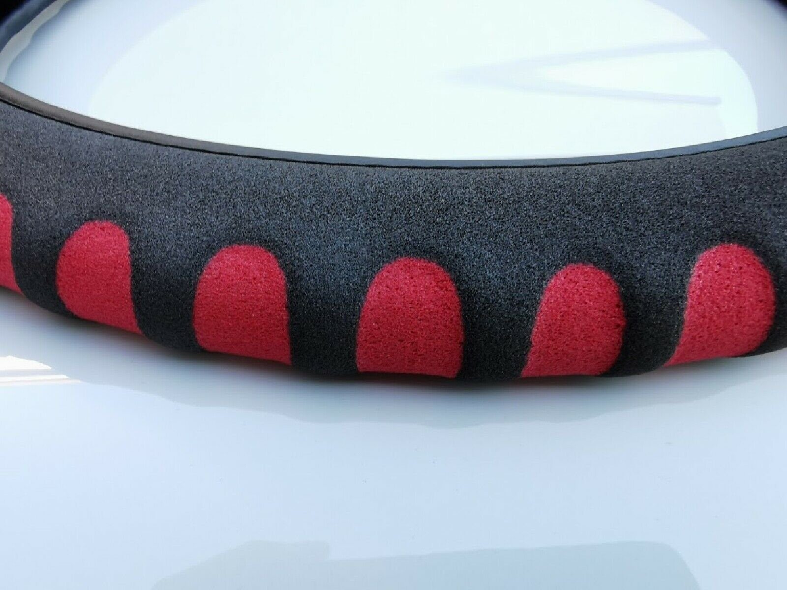 HR-IMOTION RED DOT Steering Wheel Cover for 37 - 39 cm Steering Wheels, Car Adapter
