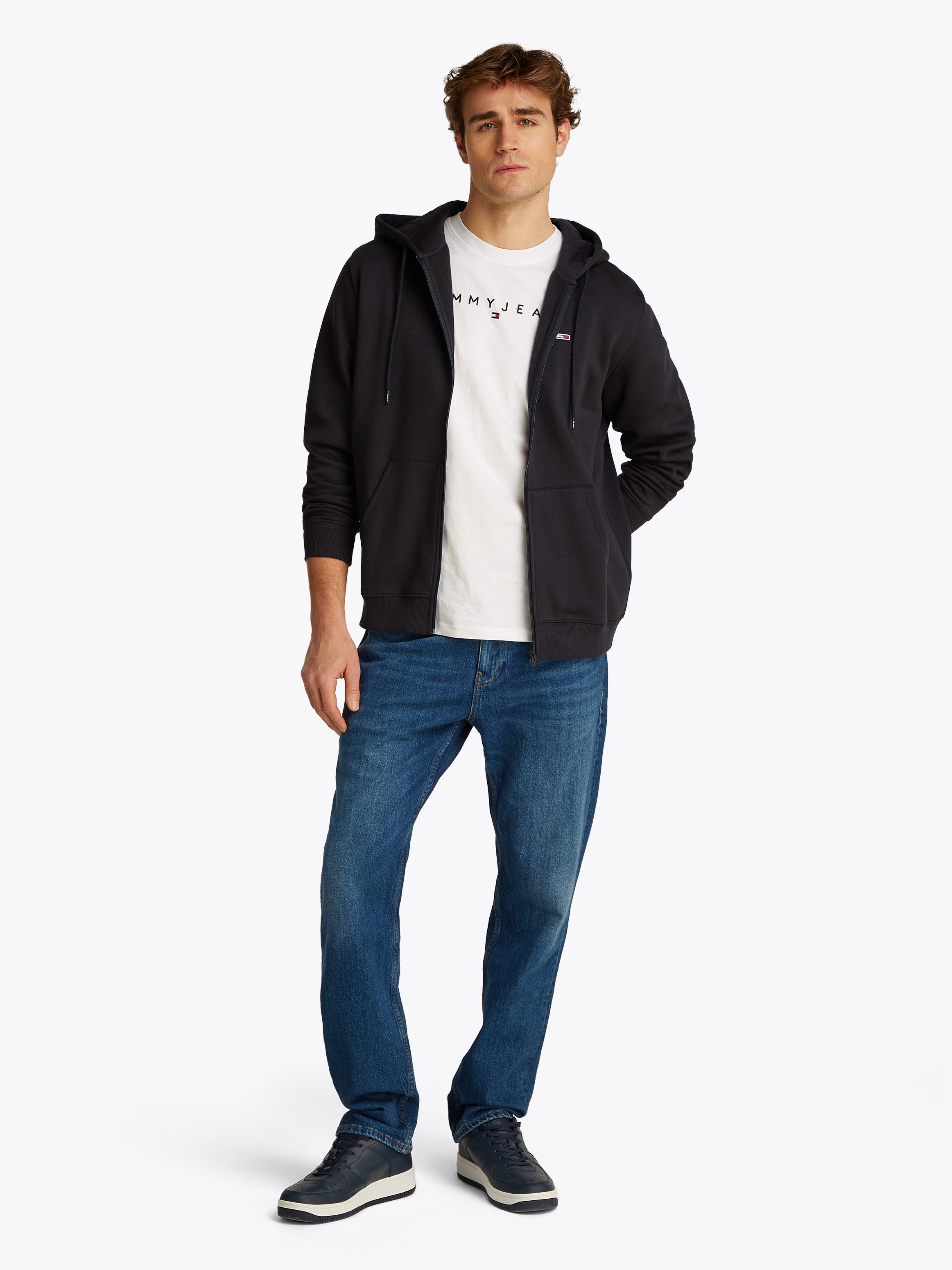 Tommy Jeans Sweatshirt TJM REG S FLAG ZIP FLEECE THRU mit bestickten Markenlogo auf Brusthöhe