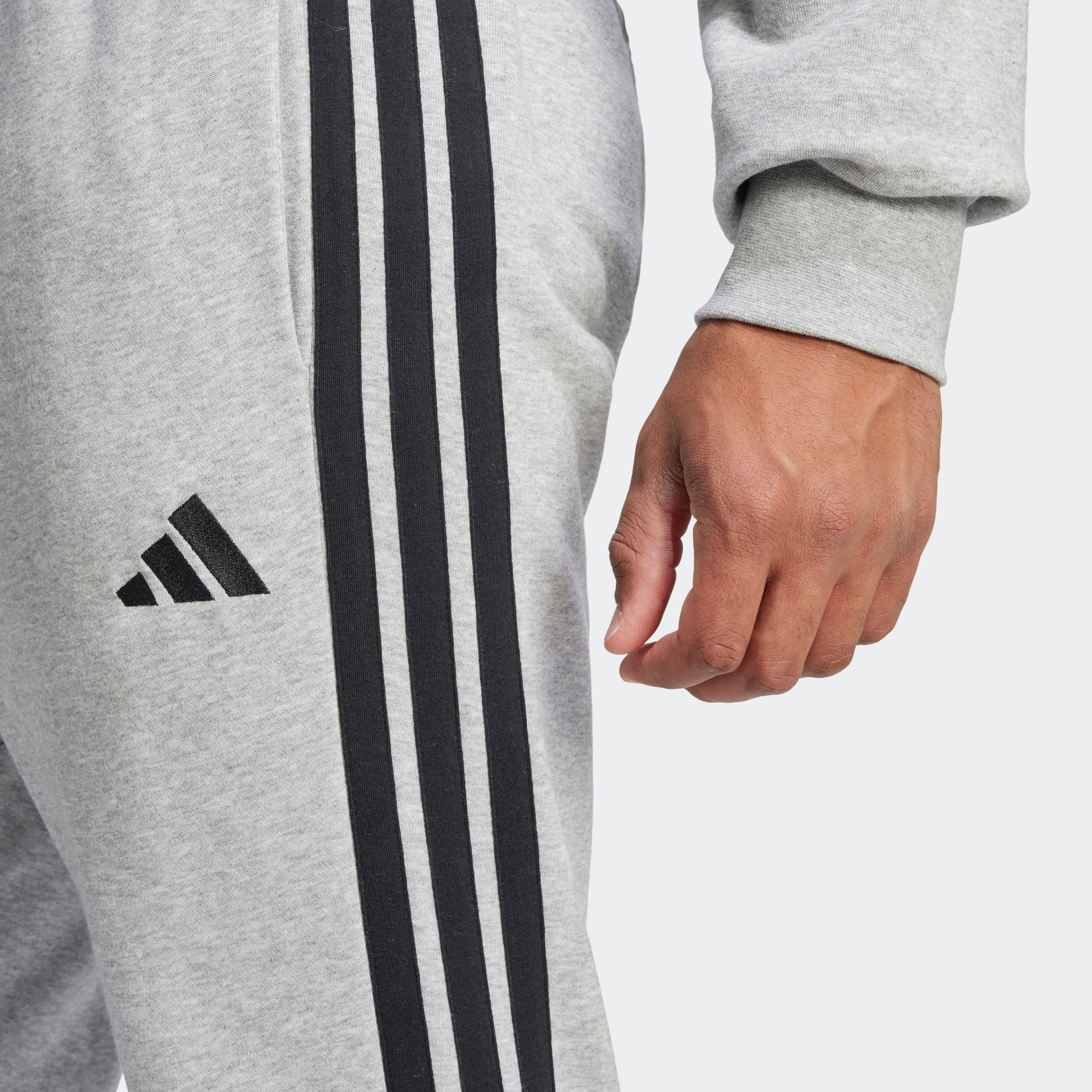 adidas Sportswear Sporthose ESSENTIALS 3-STREIFEN FRENCH TERRY schmal zulaufende Beinform, für sportliche Aktivitäten