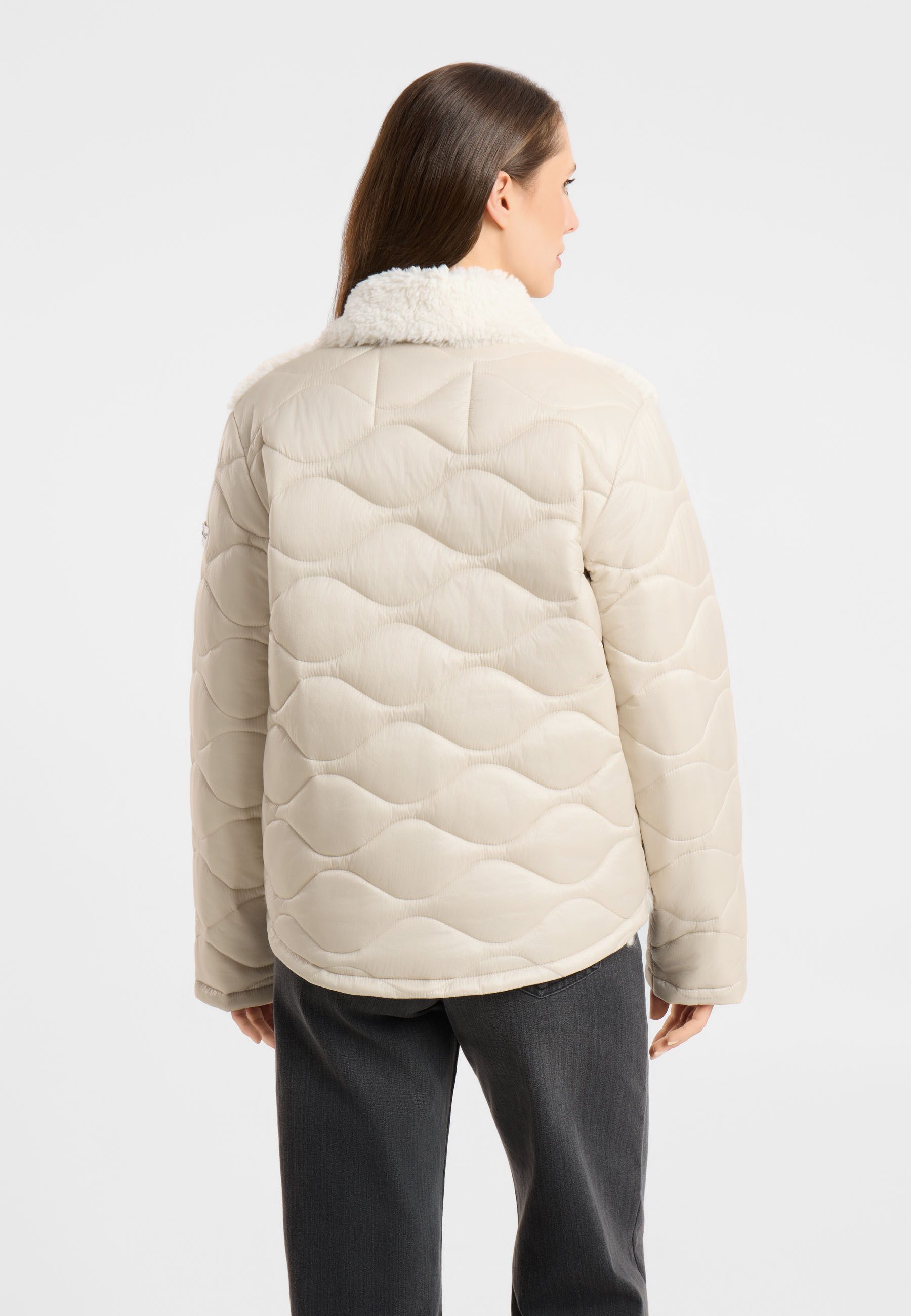 Frieda & Freddies Winterjacke Frieda & Freddies Teddyjacke im Materialmix mit Wellensteppung