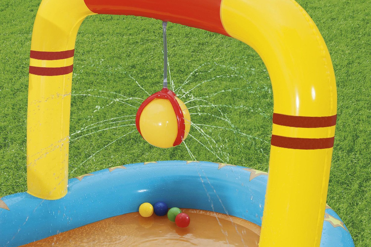 Bestway Planschbecken Kleiner Champion, (Packung, 1-tlg., Inkl. Rutsche, Ball, Basketballkorb), 435 x 213 x 117 cm