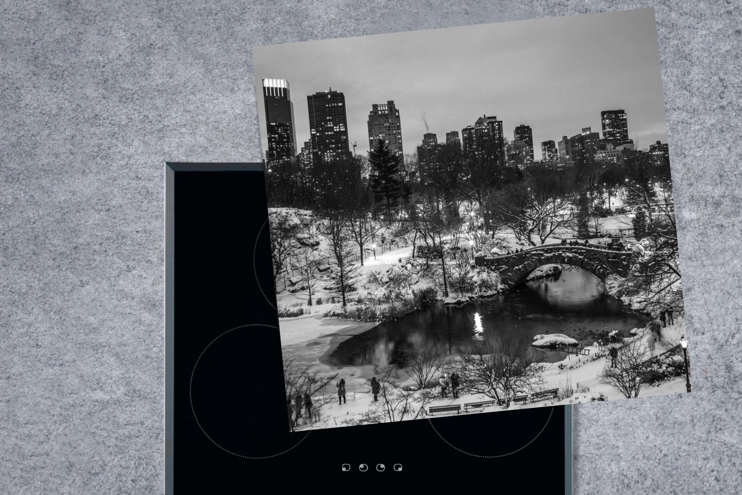 MuchoWow für Vinyl, (1 Arbeitsplatte küche New 78x78 Herdblende-/Abdeckplatte tlg), und Central York im Park, - Winter Ceranfeldabdeckung, weiß, schwarz cm,