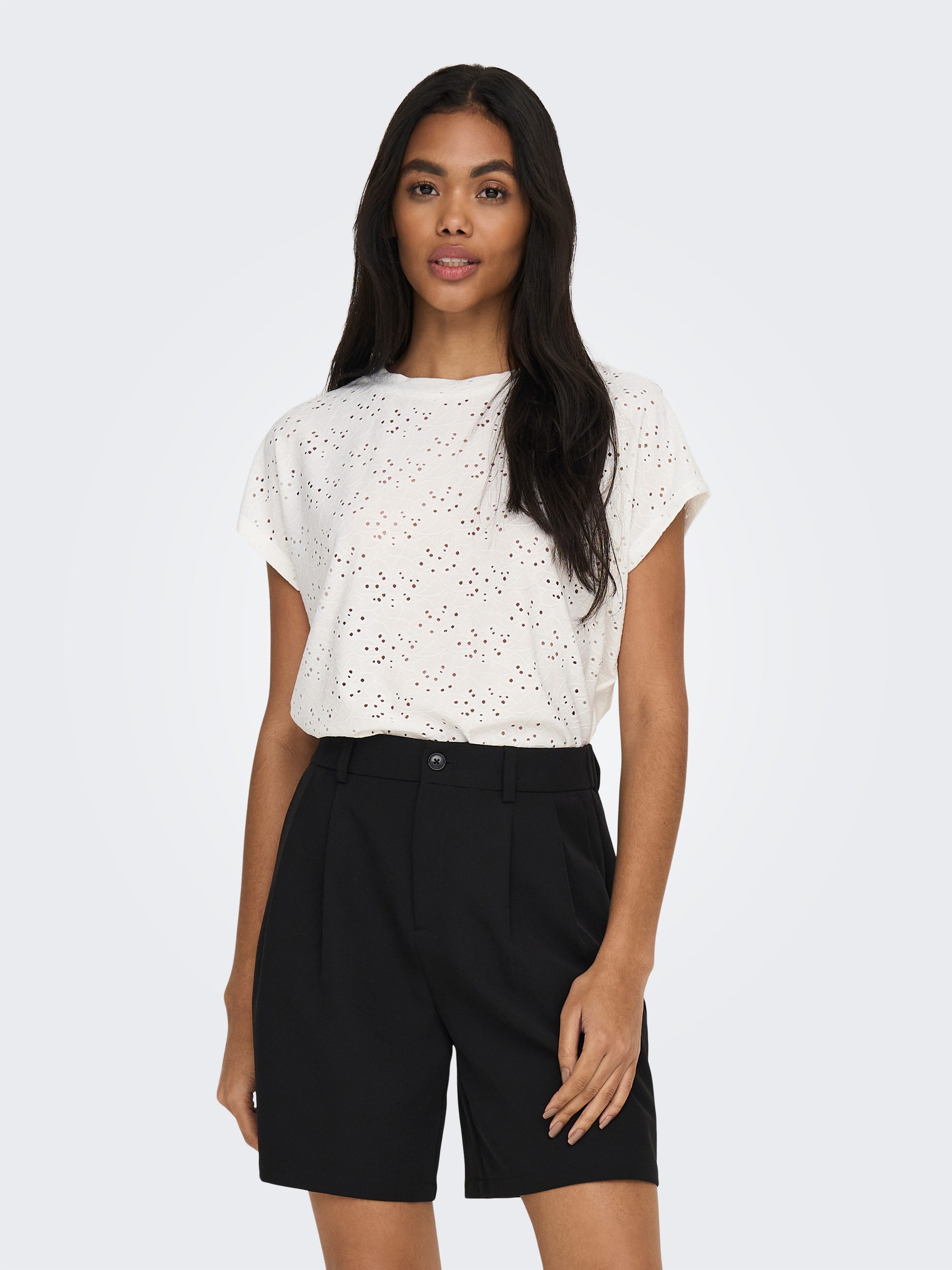 ONLY Kurzarmshirt ONLSMILLA LIFE S/S TOP JRS NOOS regular fit, modisch, Single Jersey, Materialmix, Rundhals