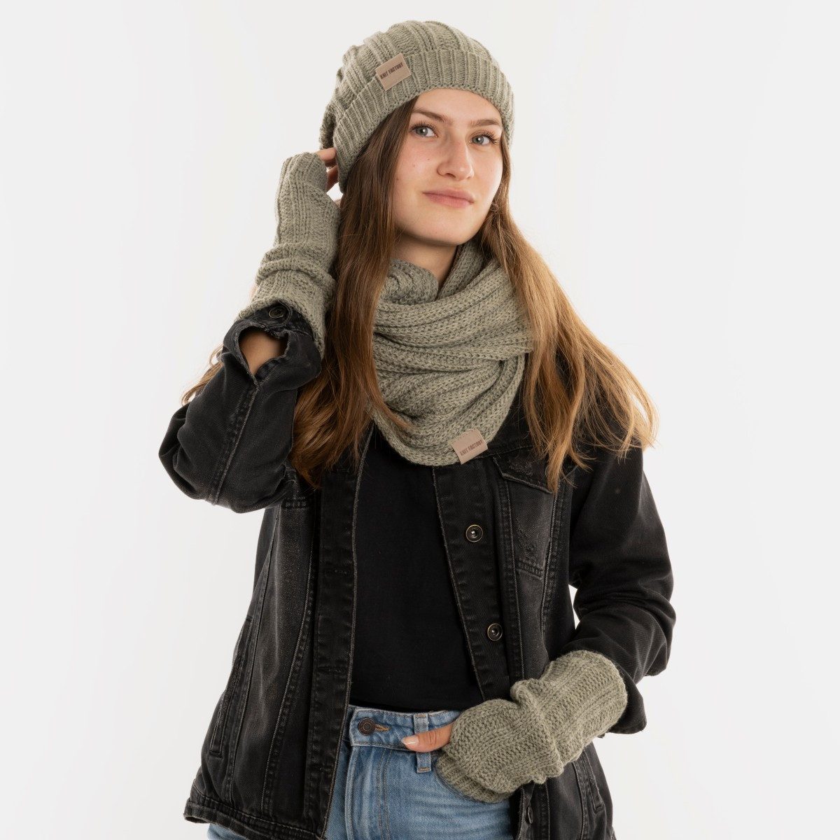 Knit Factory Armstulpen Nica Armstulpen Urban Green One Size Gestreift (Set, 1-St., Spar-Set) Strick accesoires Wohnen sale winter herbst deko mode Damen Herren