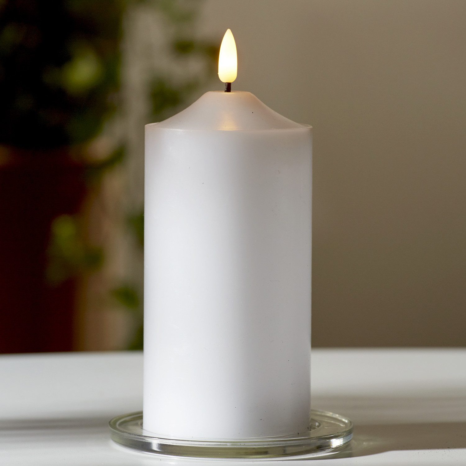 STAR TRADING LED-Kerze Flamme Echtwachs warmweiße 3D Flamme H: 17cm Batterie Timer, LED Classic, warmweiß (2100K bis 3000K)