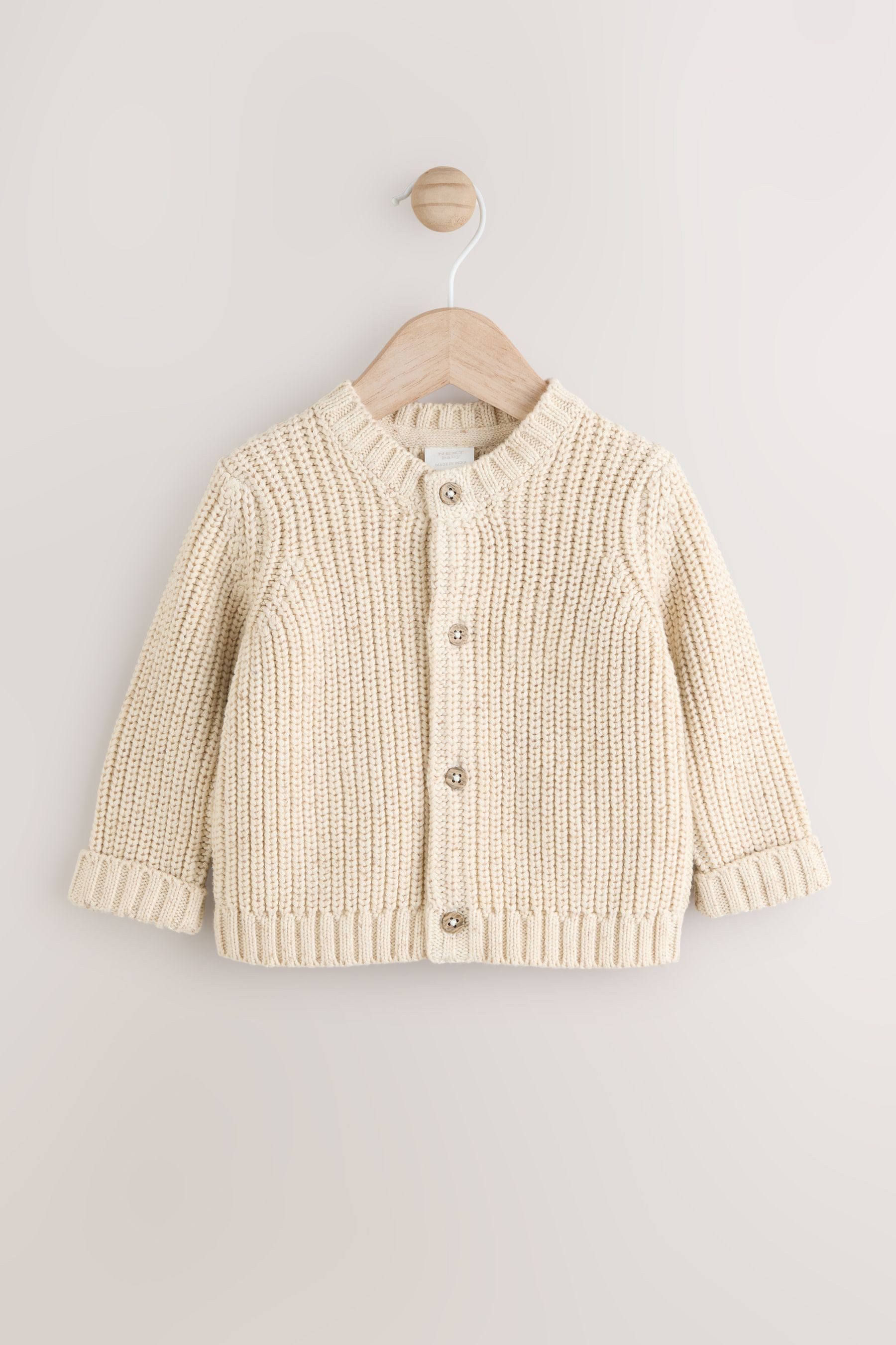 Next Strickjacke Grobgestrickte Baby-Strickjacke mit Strickerei (1-tlg)