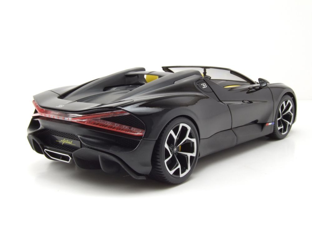 Bburago Modellauto Bugatti W16 Mistral schwarz, Maßstab 1:18