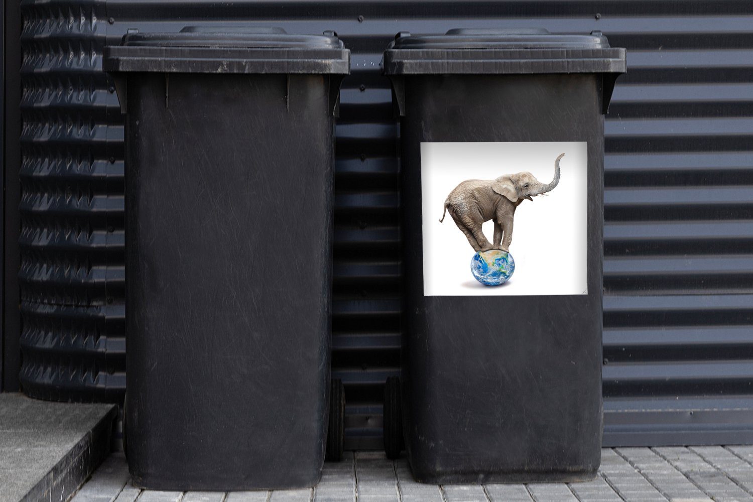 MuchoWow Wandsticker Elefant - Globus (1 - Mülltonne, St), Sticker, Weiß Mülleimer-aufkleber, Container, Abfalbehälter