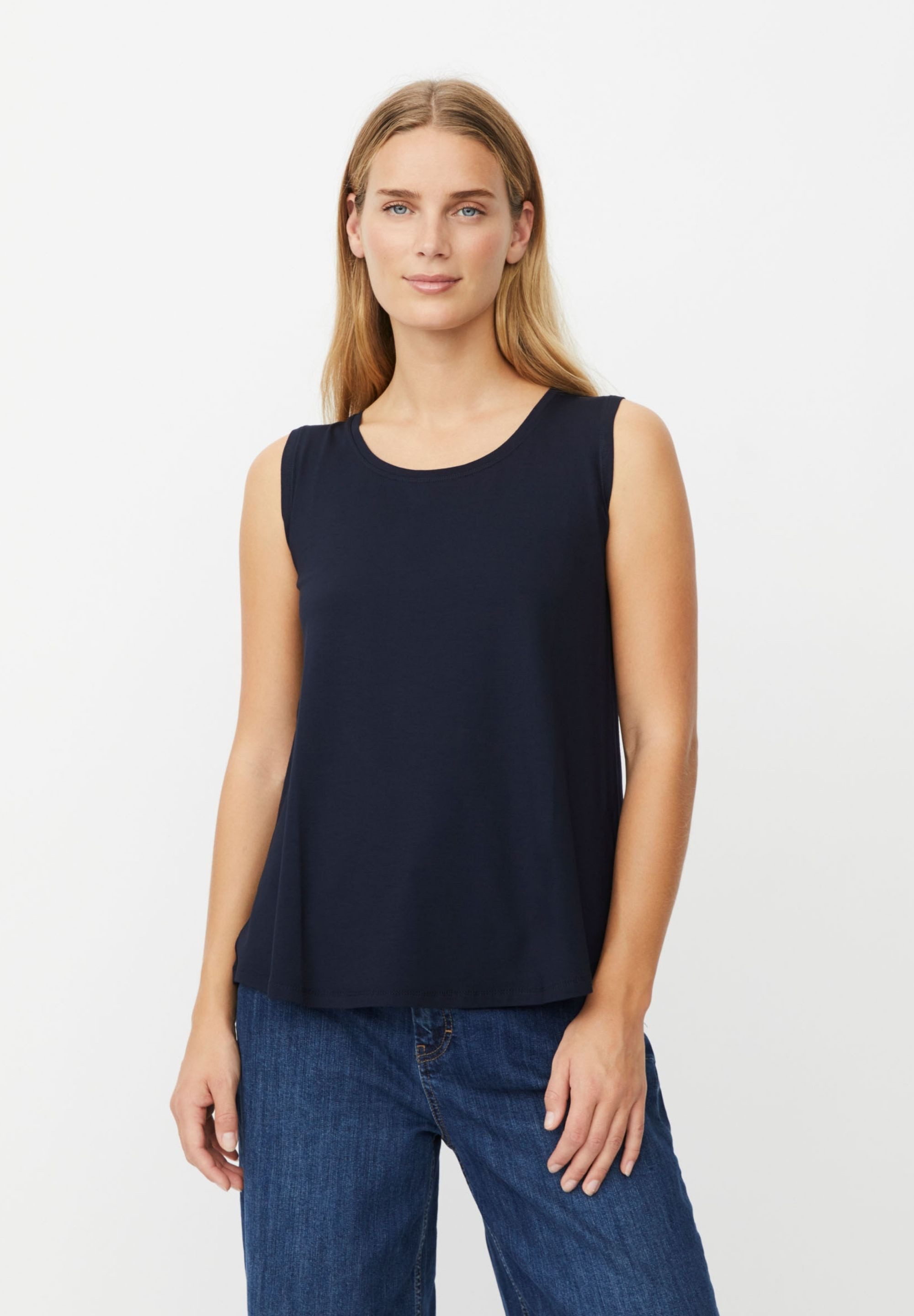 Masai Tanktop MaElisa Glatte Oberfläche, angenehmes Tragegefühl, puristischer Stil