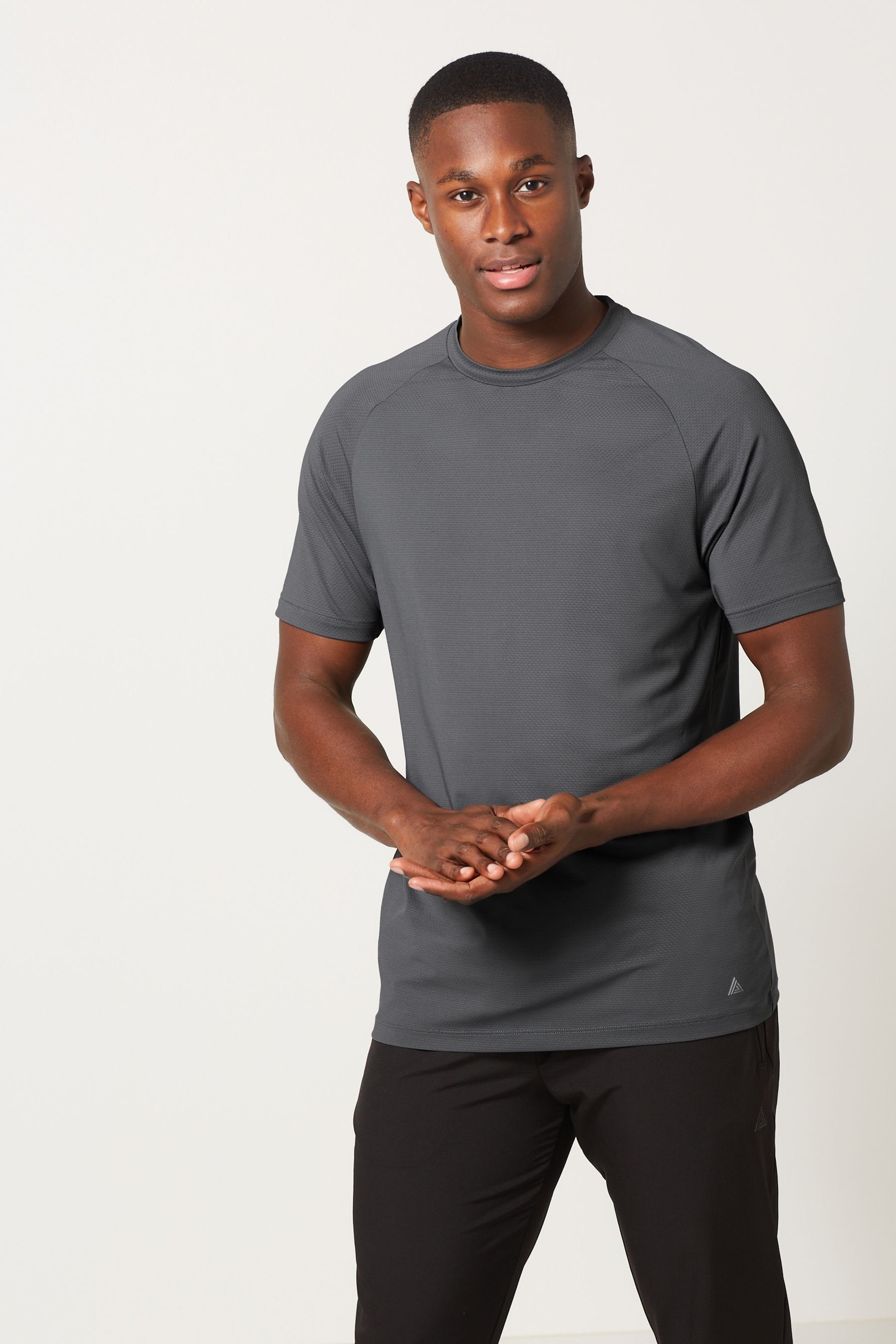 Next Trainingsshirt Next Active & Sports Strukturiertes T-Shirt (1-tlg) Dark Grey