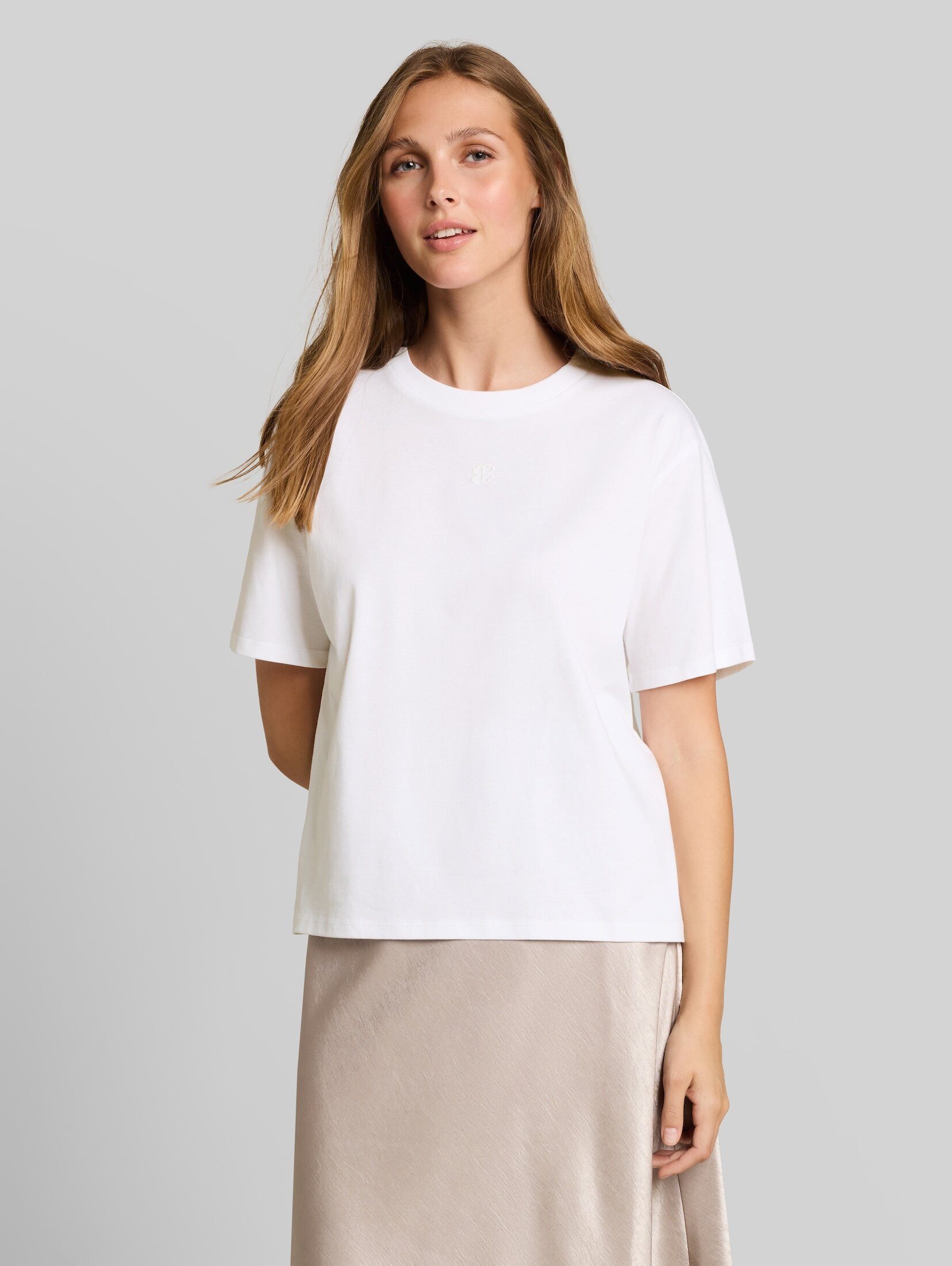 TOM TAILOR Denim T-Shirt T-Shirt (im Einserpack) Boxy Fit T-Shirt mit Stickerei