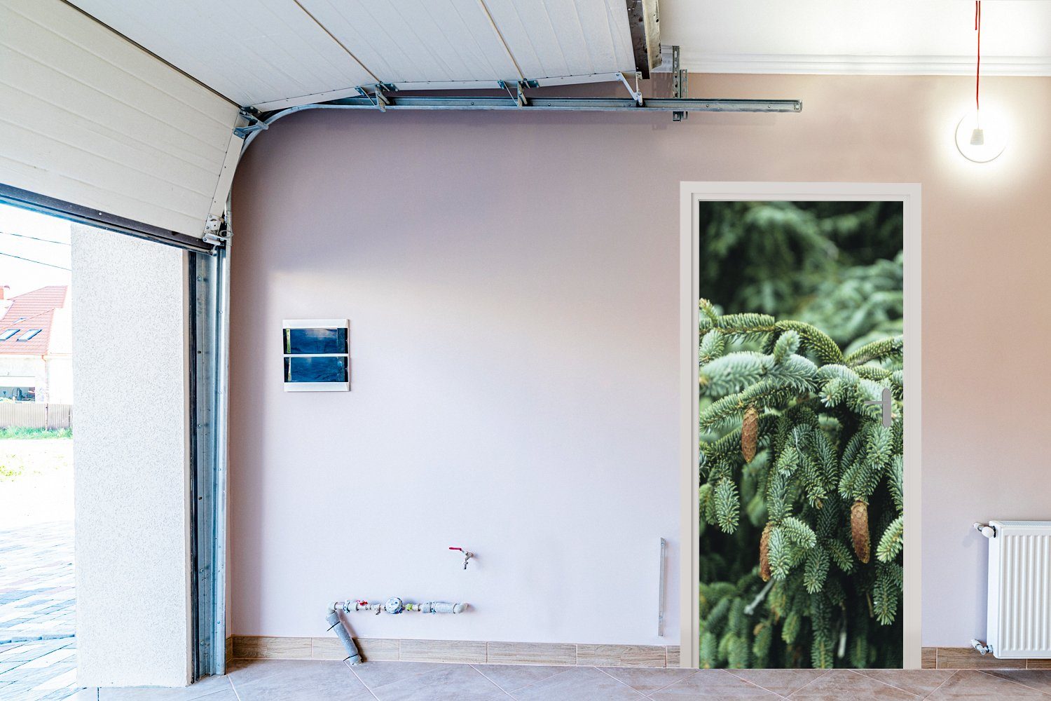 Tür, in den, Türtapete Wald für eines in bedruckt, Fototapete Eine Matt, 75x205 cm einem (1 Nahaufnahme MuchoWow Weihnachtsbaums Türaufkleber, St),