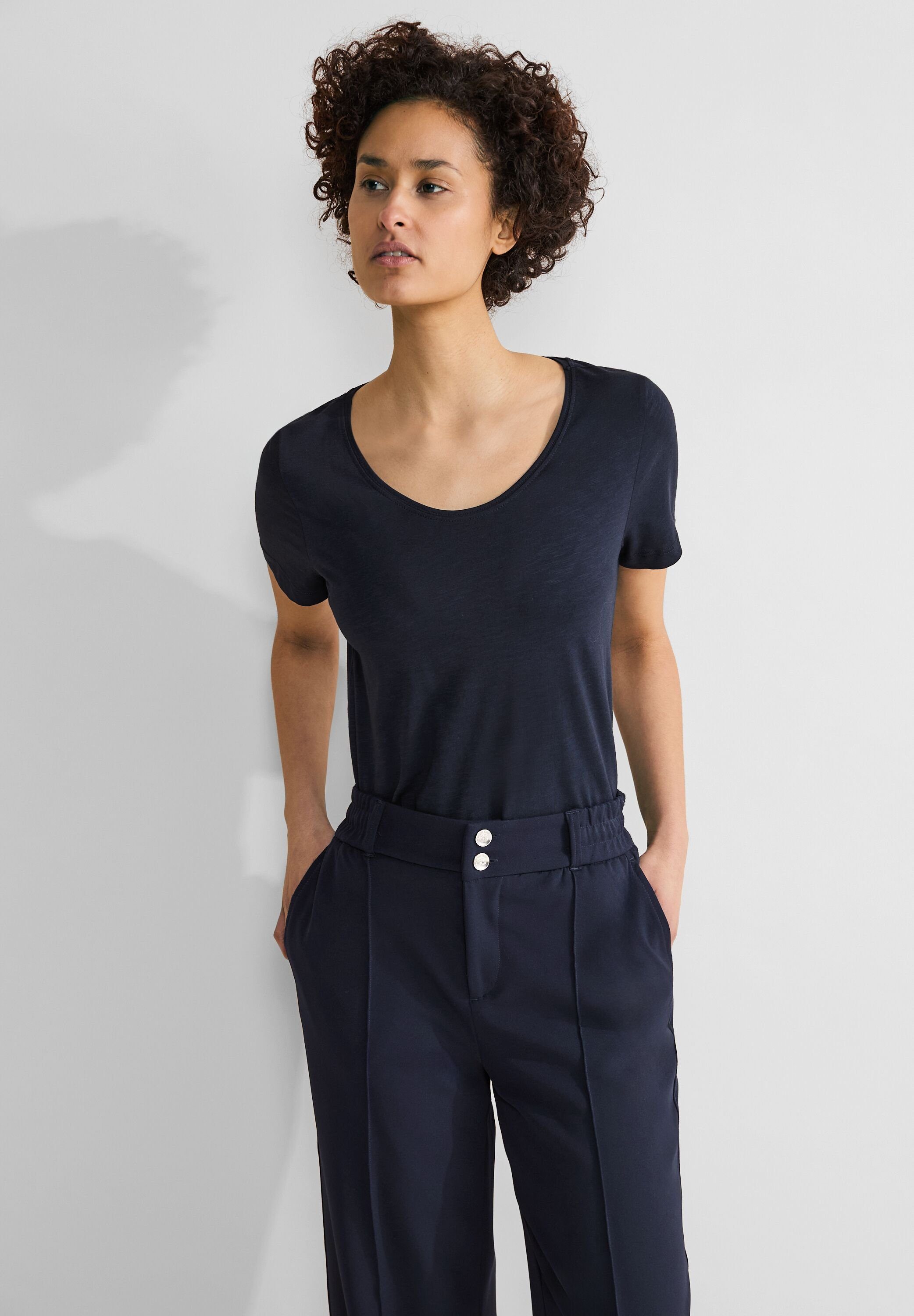 STREET ONE V-Shirt mit abgerundetem V-Ausschnitt