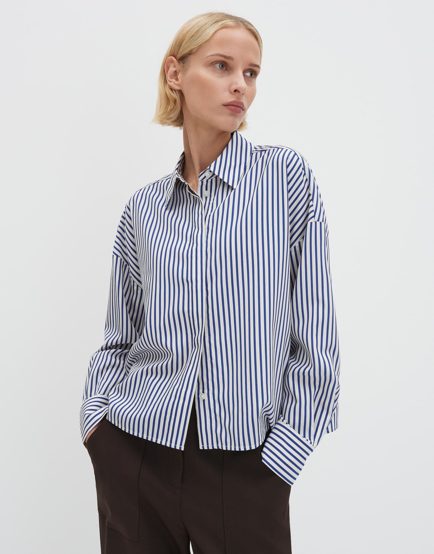 someday Hemdbluse ZVENJA Loose aus ECOVERO™ Viskosemix Boxy Silhouette, weich fließender Fall