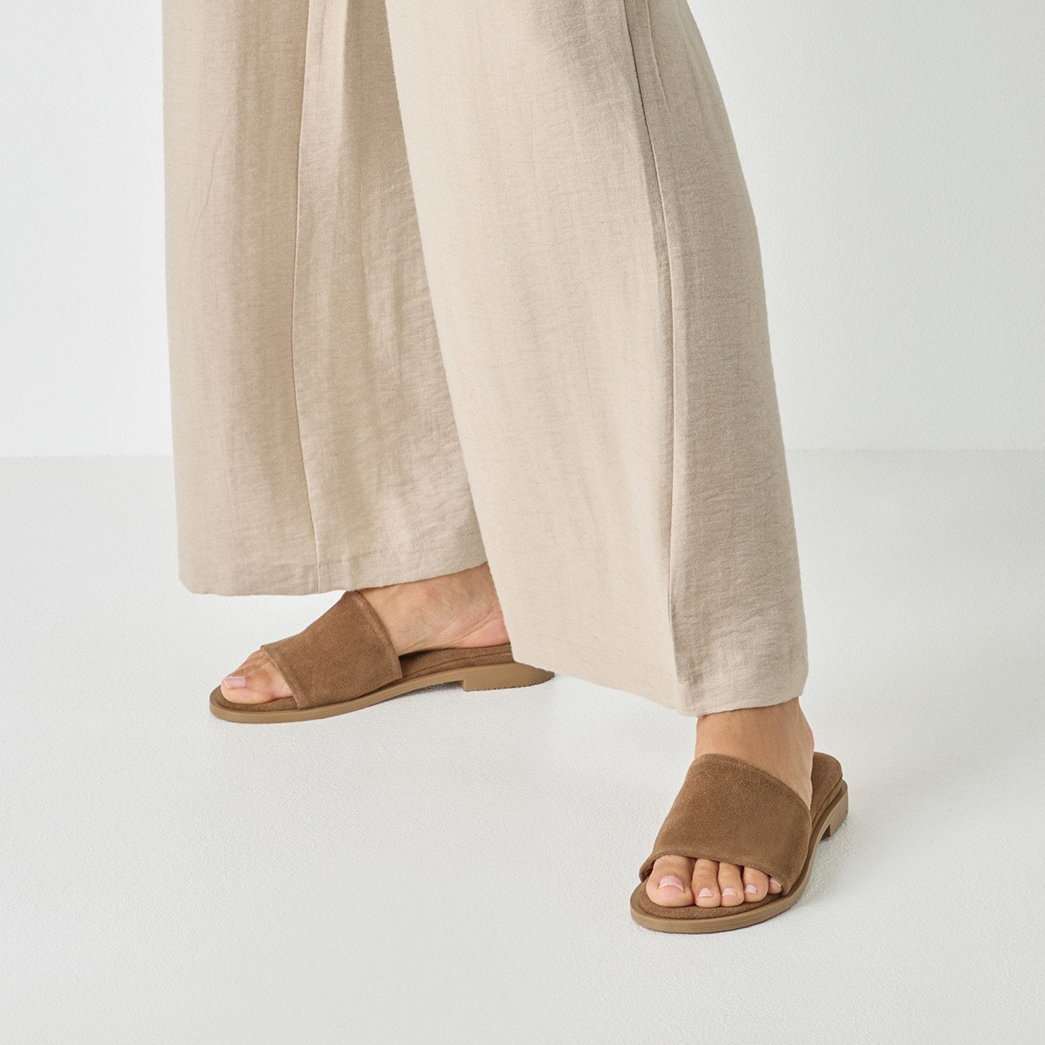 Tamaris Pantolette Sommerschuh, Schlüpfschuh, Flat mit breiter Bandage