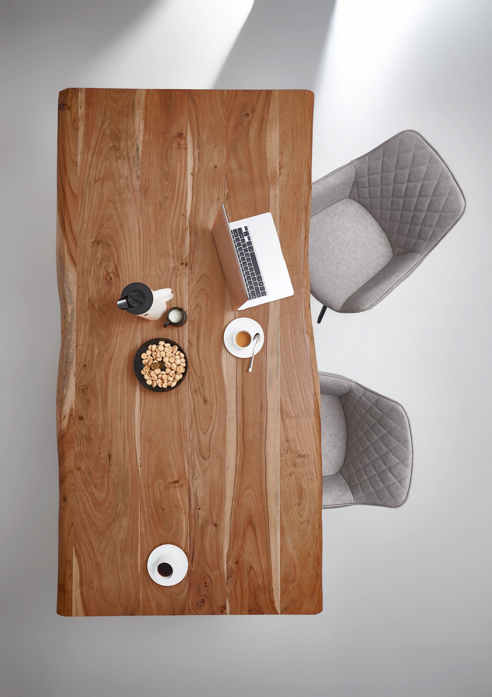 SAM® Baumkantentisch Lucy, Akazienholz, echte Baumkante, Metallgestell U-Form, bis 3,20 Meter