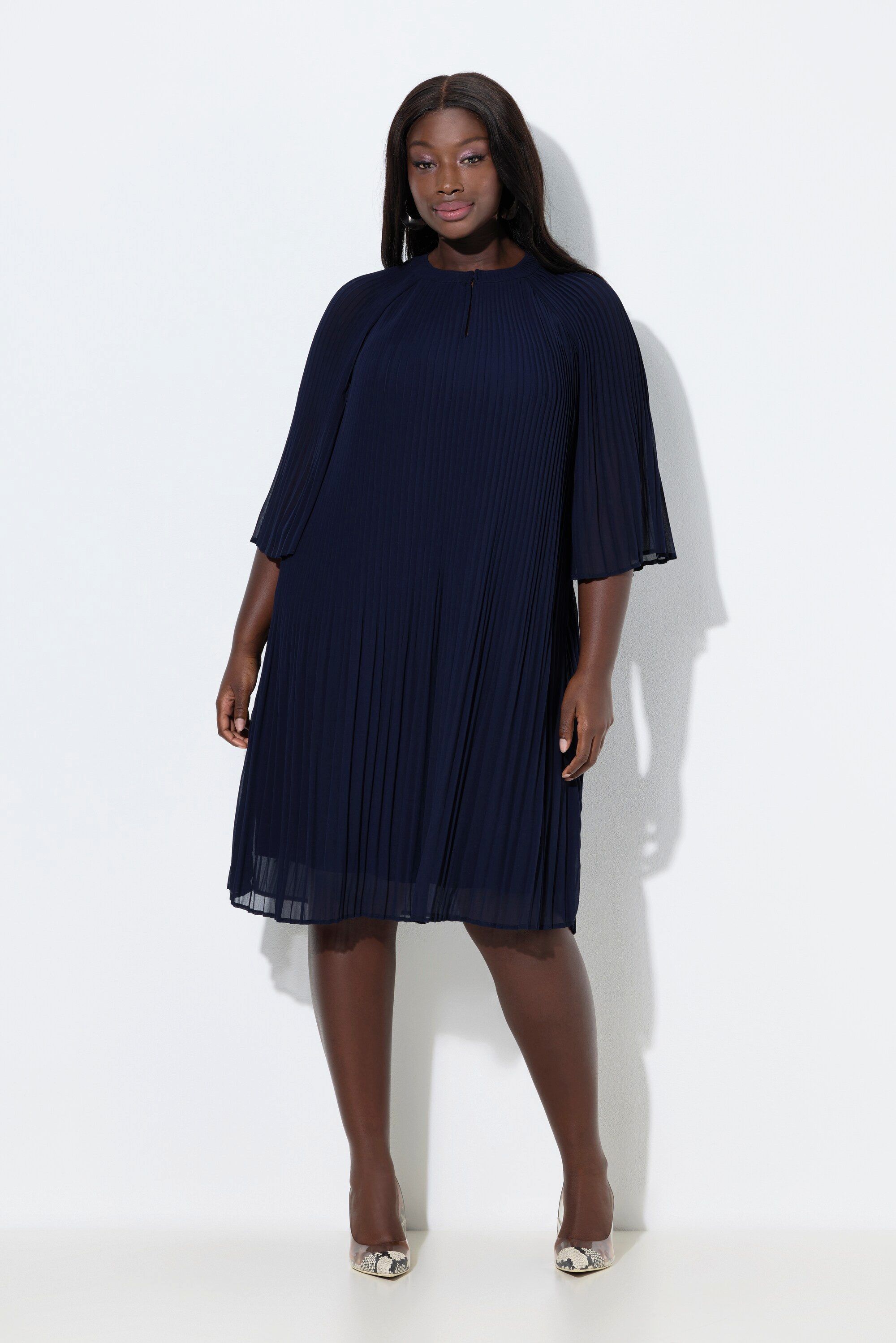 Ulla Popken Jerseykleid Plisseekleid A-Linie Tunika-Ausschnitt 3/4-Arm günstig online kaufen