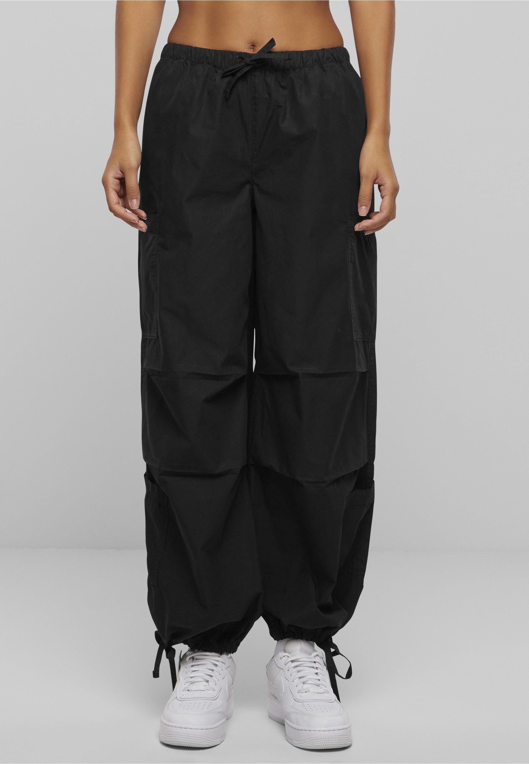 URBAN CLASSICS Cargohose Urban Classics Ladies Cotton Cargo Parashute Pants (1-tlg)