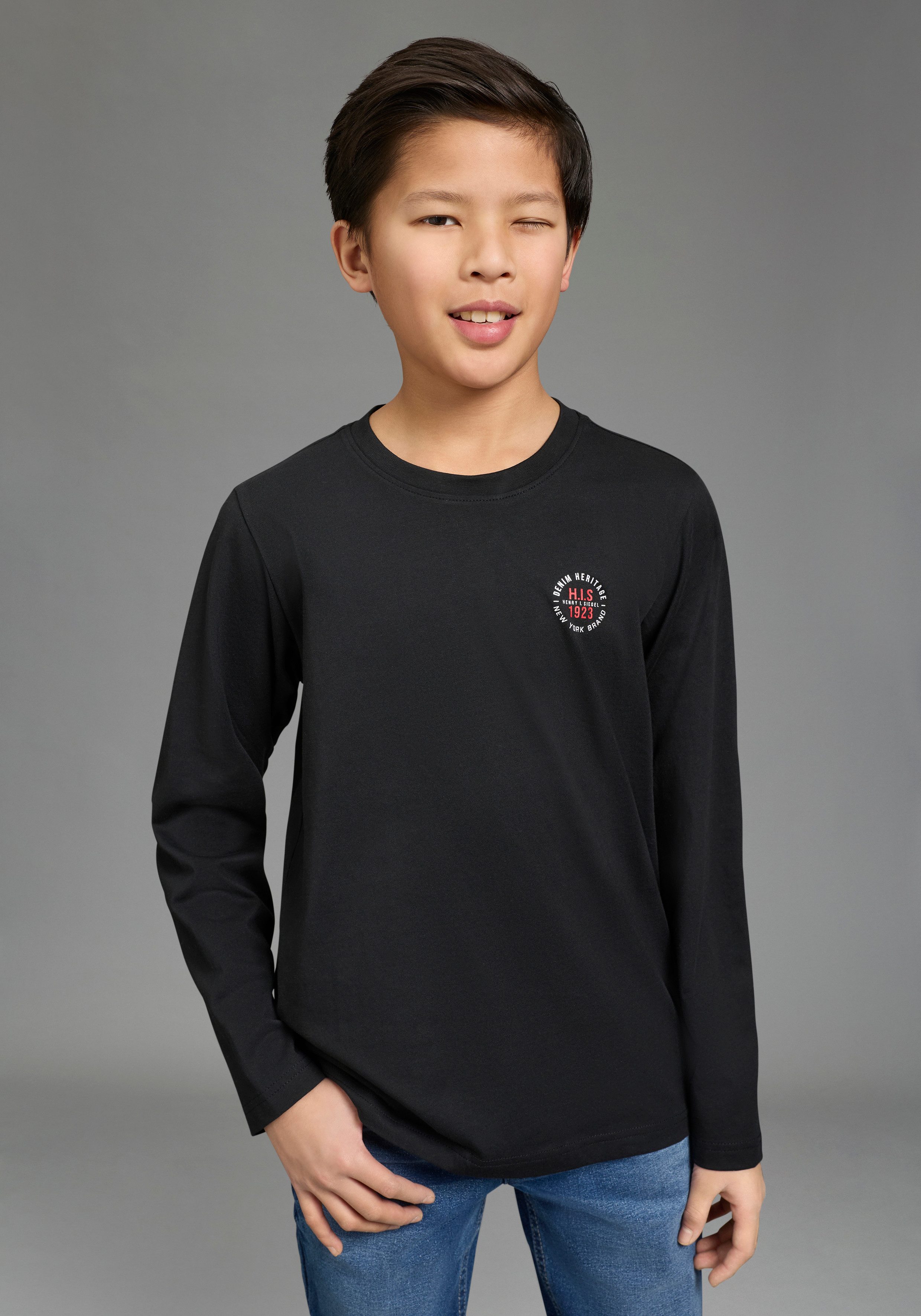 H.I.S Langarmshirt 2er Pack Shirts mit Logoprint (Packung, 2-tlg., 2) Für TEENS. 2er Pack Shirts. € 26,99, (€ 13,50 pro 1 Stk).