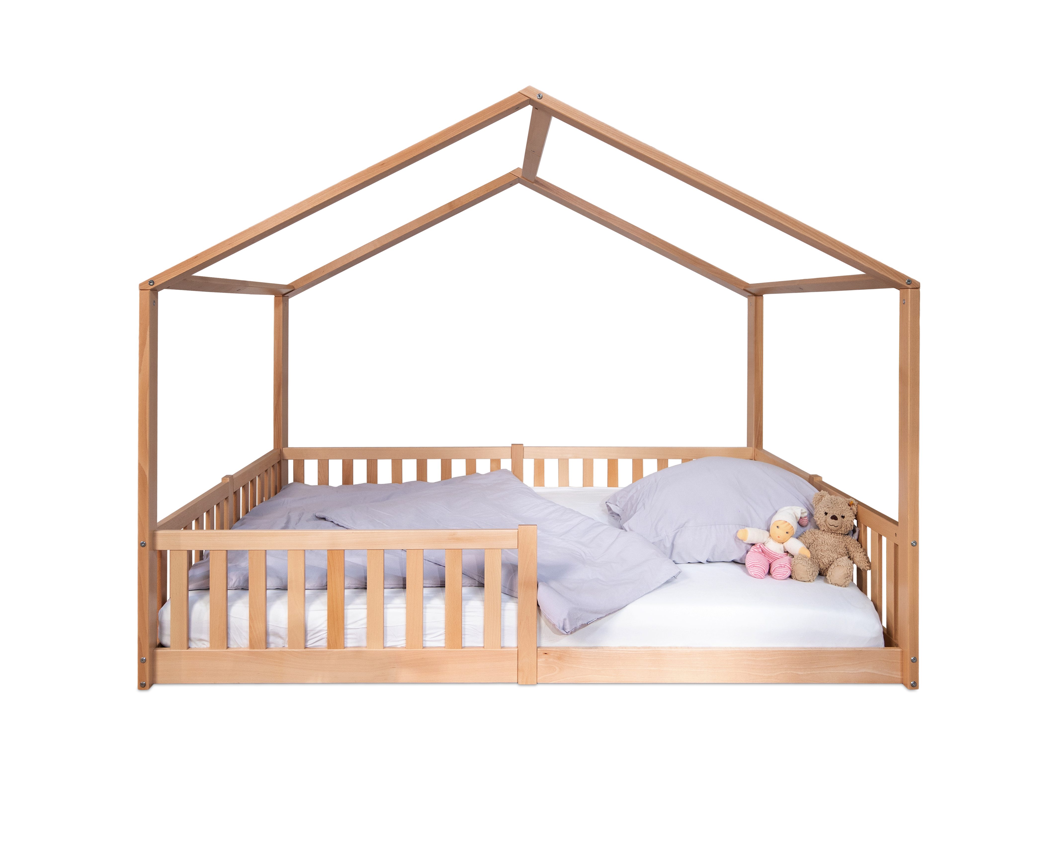 tiSsi® Hausbett Bodenbett / Hausbett ENNO 120x200 cm Buche natur inkl. opt. Dach (Bett inklusive Dach und Rollrost), Massivholz, 3 verschiedene Größen
