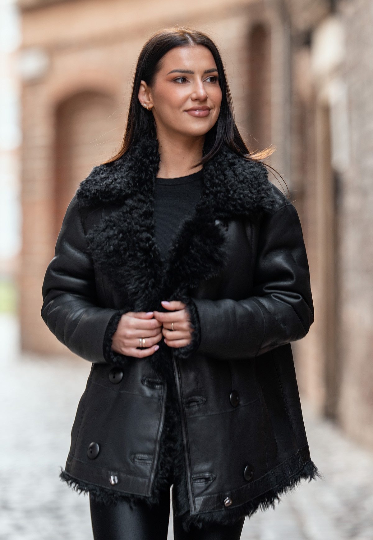 Hollert Winterjacke Damen Lammfelljacke Curly Sue Schwarz zum Wenden