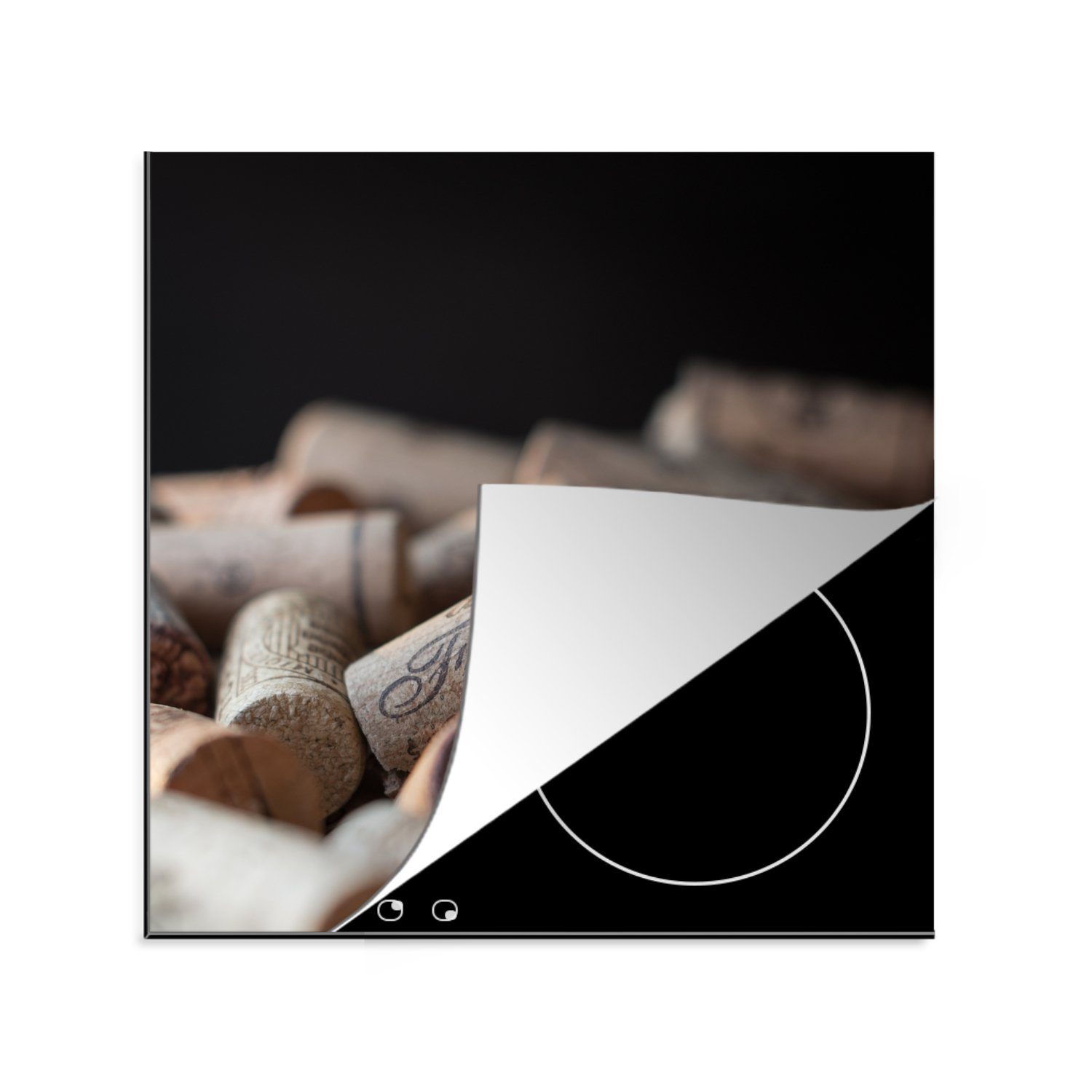 MuchoWow Herdblende-/Abdeckplatte Korken vor einem schwarzen Hintergrund, Vinyl, (1 tlg), 78x78 cm, Ceranfeldabdeckung, Arbeitsplatte für küche