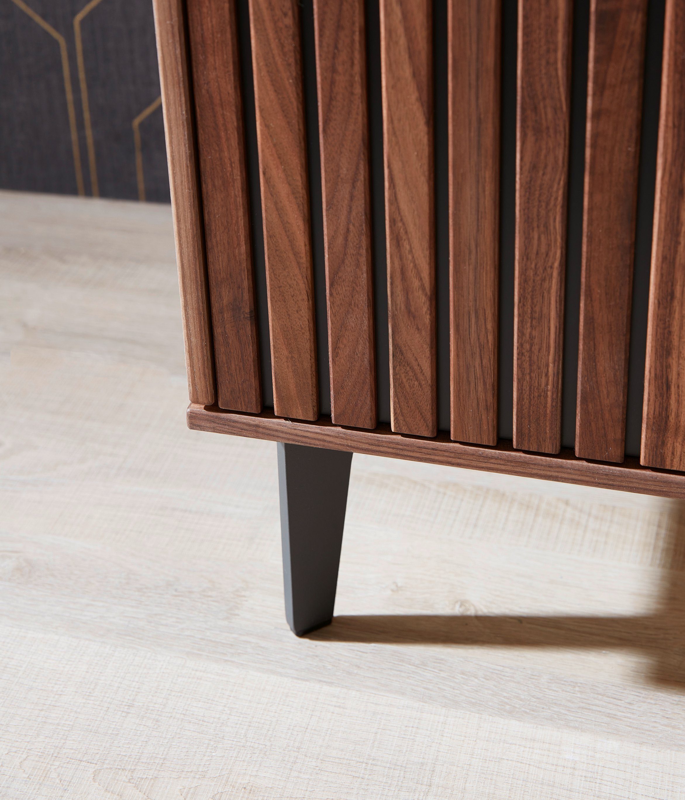 hibitaro Highboard in Lamellenoptik
