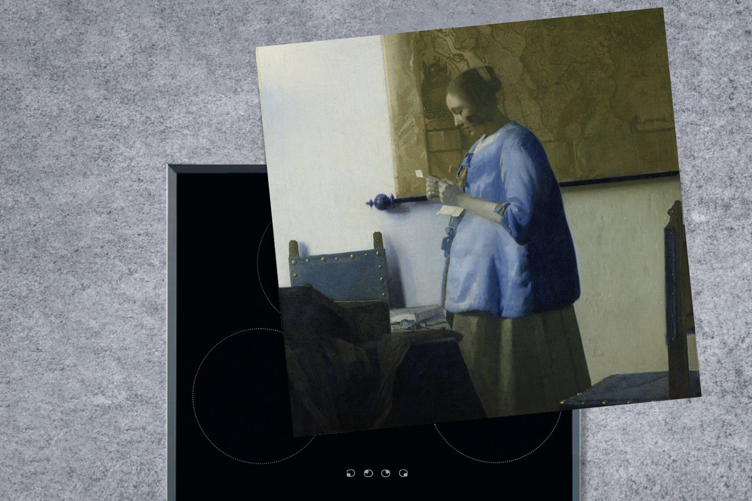 78x78 MuchoWow Ceranfeldabdeckung, (1 einen Arbeitsplatte Vinyl, für Johannes in Vermeer, Blau - Brief cm, tlg), Frau Herdblende-/Abdeckplatte liest küche
