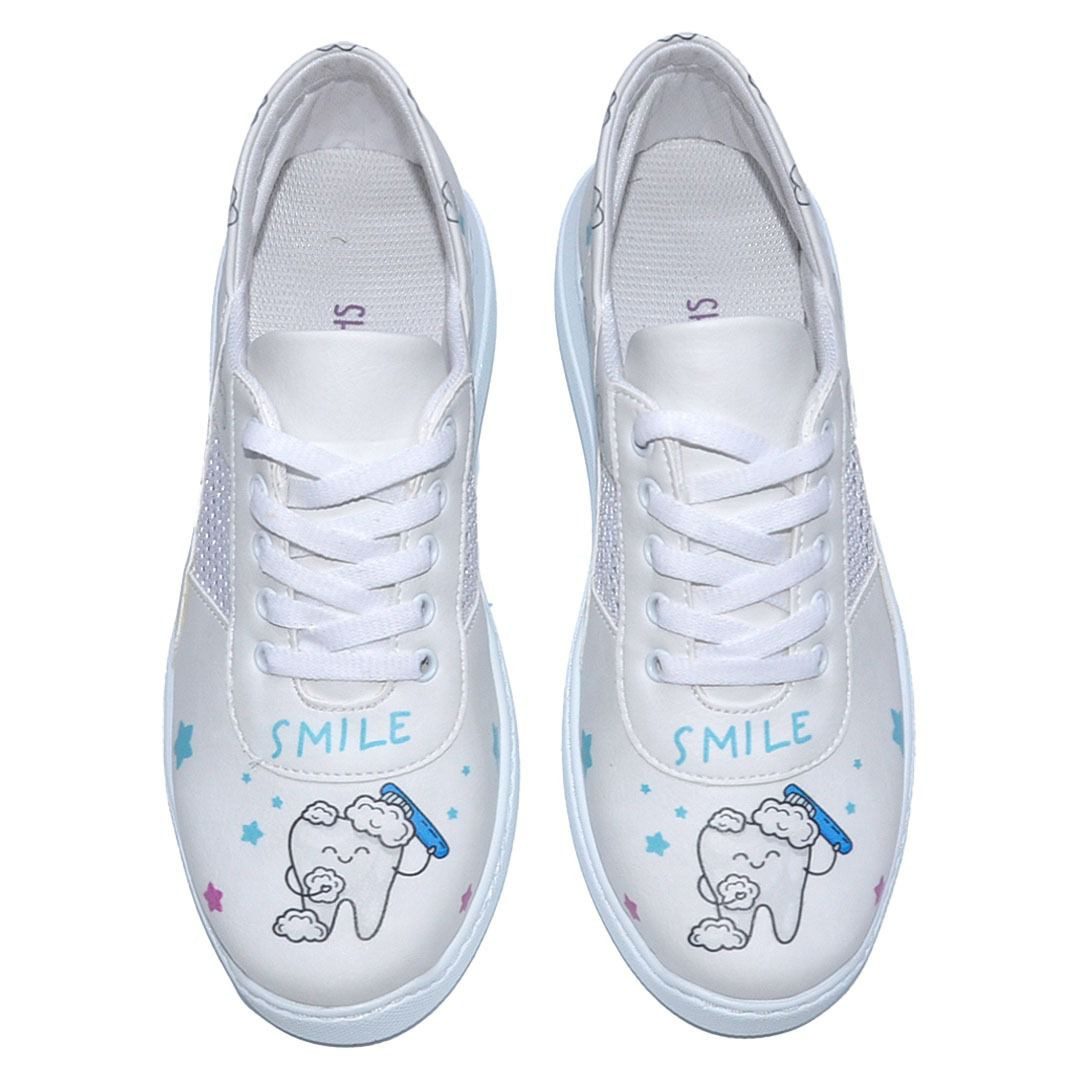 Damen Sneakers- Perfektes Schuhwerk für Dentalprofis Sneaker