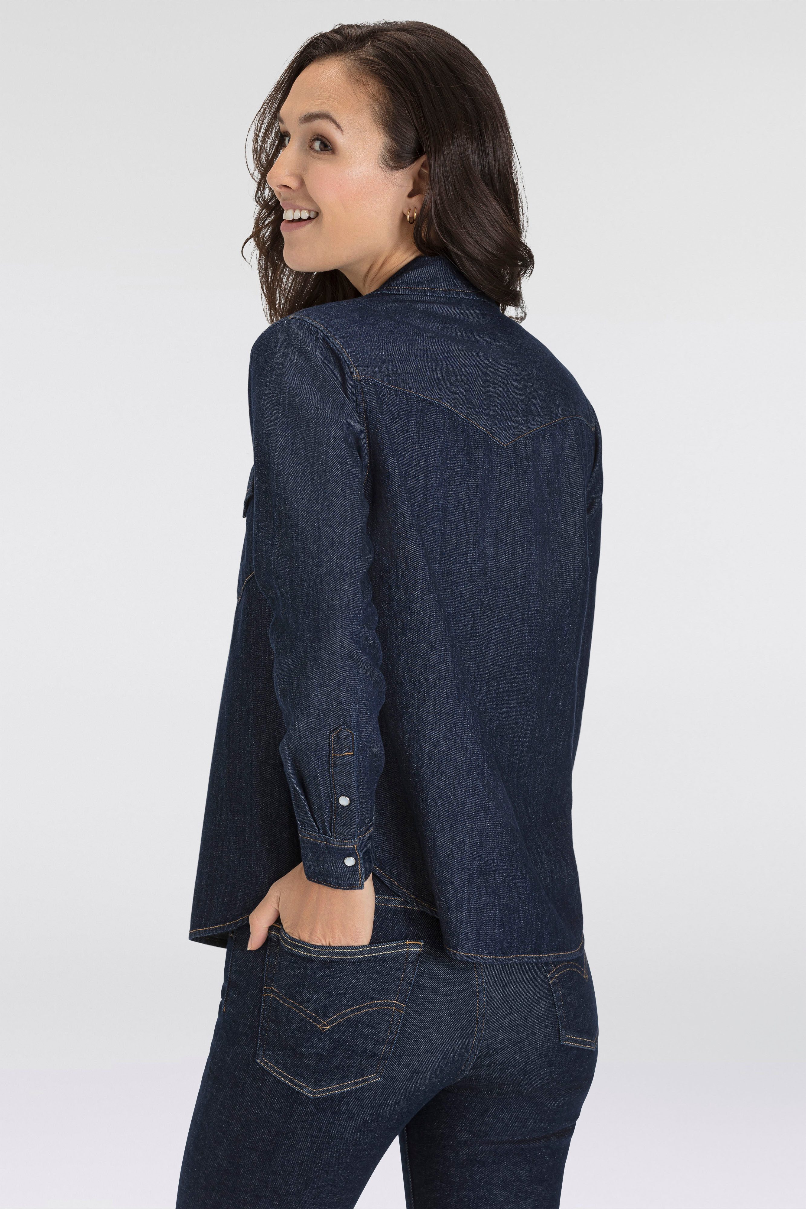 Levi's® Jeansbluse ESSENTIAL WESTERN mit Brusttaschen mit Druckknöpfen
