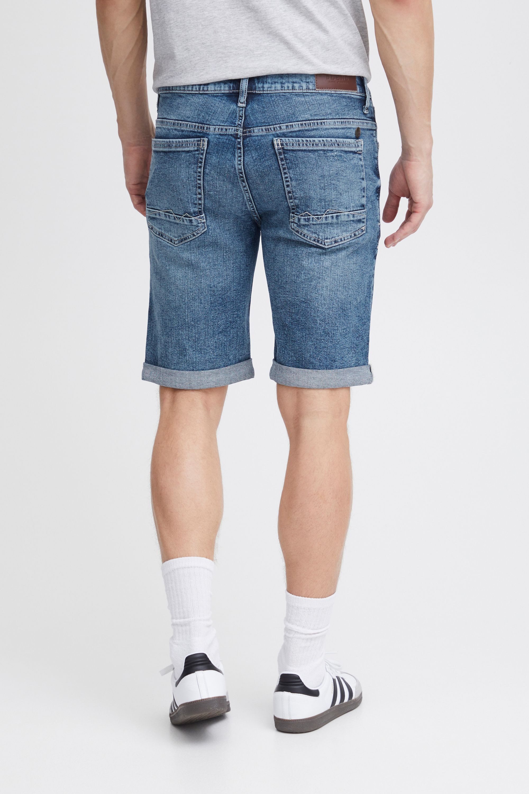 Blend Jeansshorts BHDeniz Stilvolle 5-Pocket-Jeansshorts mit Destroyed-Effekten
