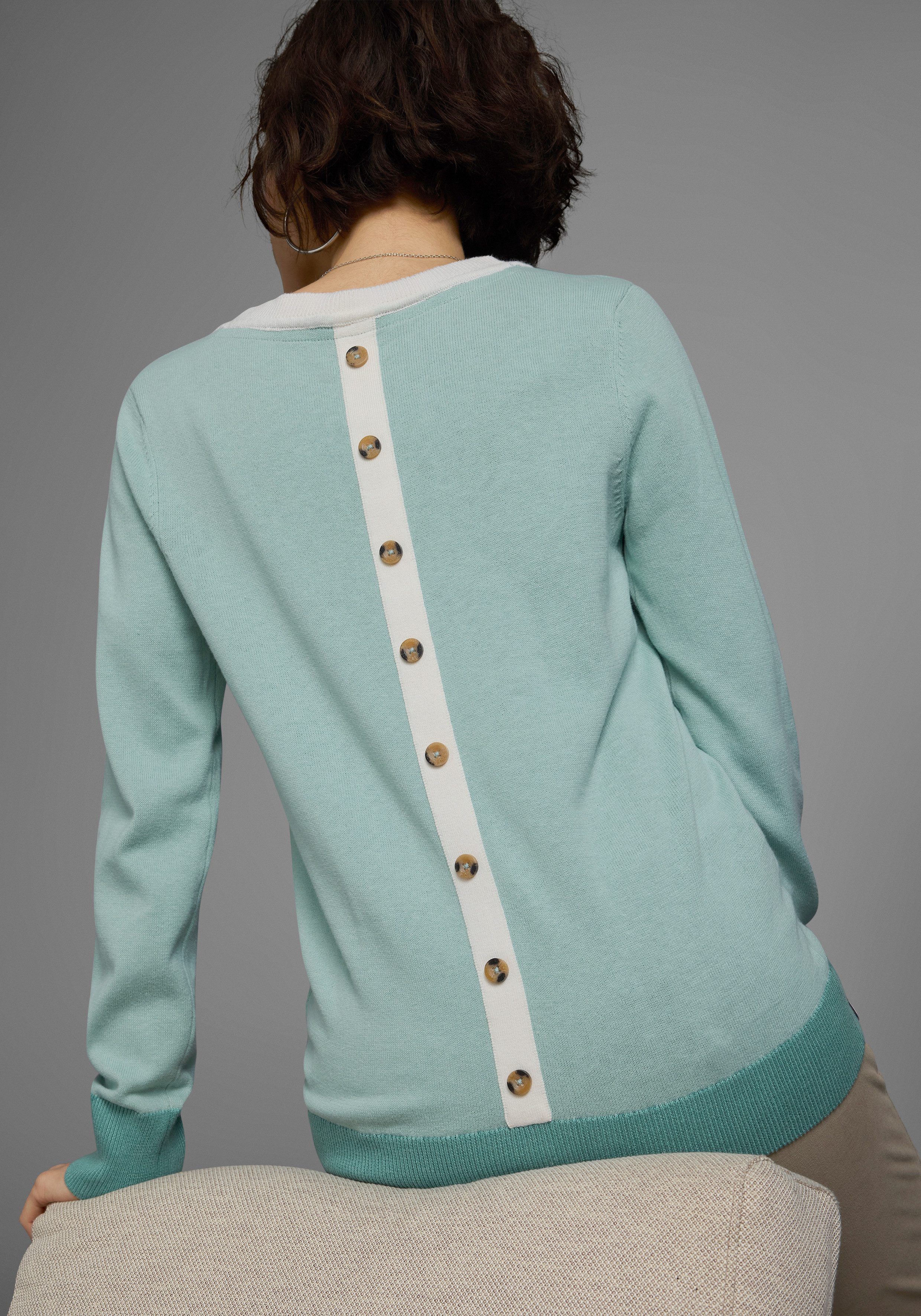 KangaROOS Rundhalspullover mit Knopfleiste hinten und Konstrast-Bündchen