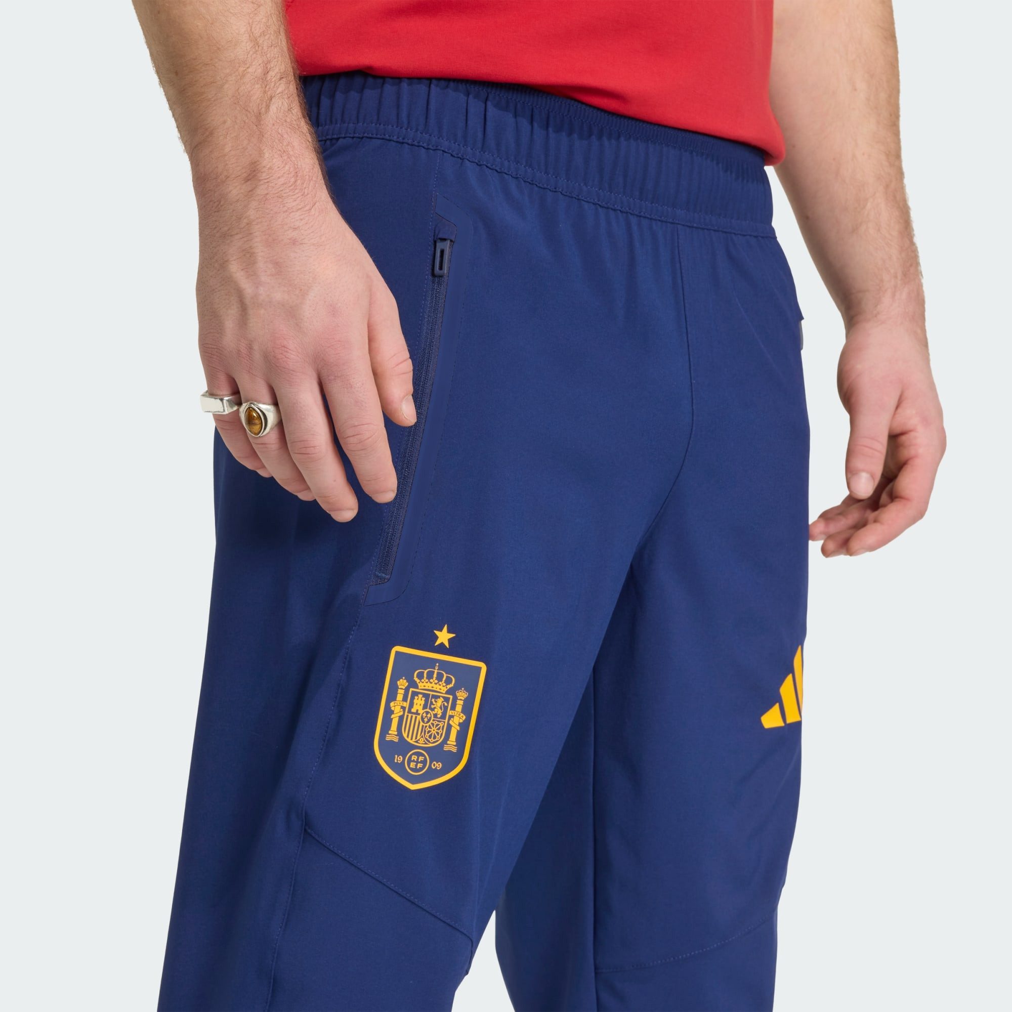 adidas Performance Trainingshose SPANIEN TIRO TRAVEL HOSE (1-tlg)