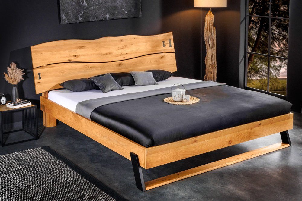 riess-ambiente Holzbett AMAZONAS 180x200cm natur / schwarz - Baumkante, Wildeiche, Massivholz (Einzelartikel, 1-tlg), Kingsize-Doppelbett -ideal f. Schlafzimmer, Gästezimmer & Jugendzimmer