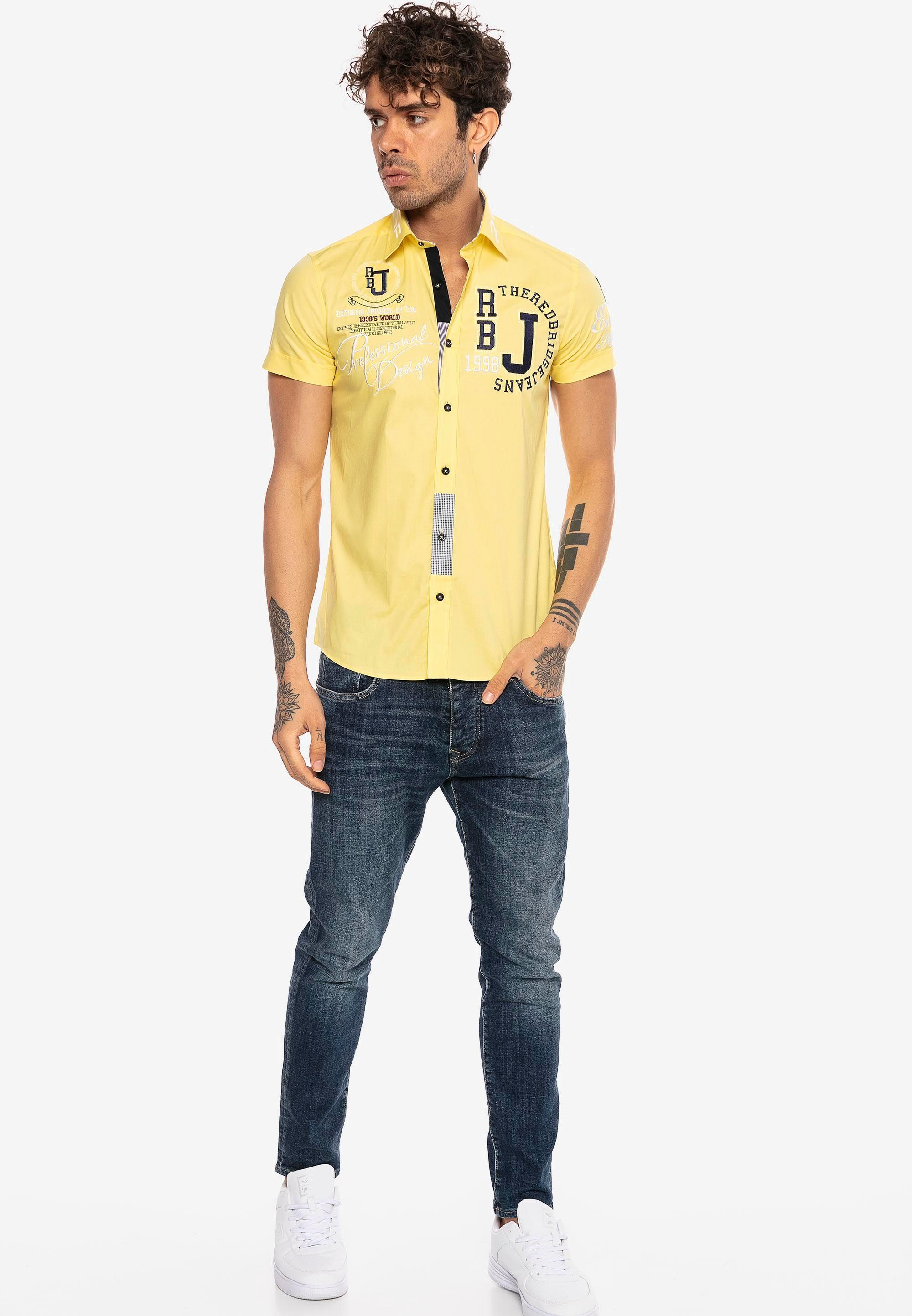 RedBridge Kurzarmhemd Fort Wayne im Slim Fit-Schnitt mit Stickerei