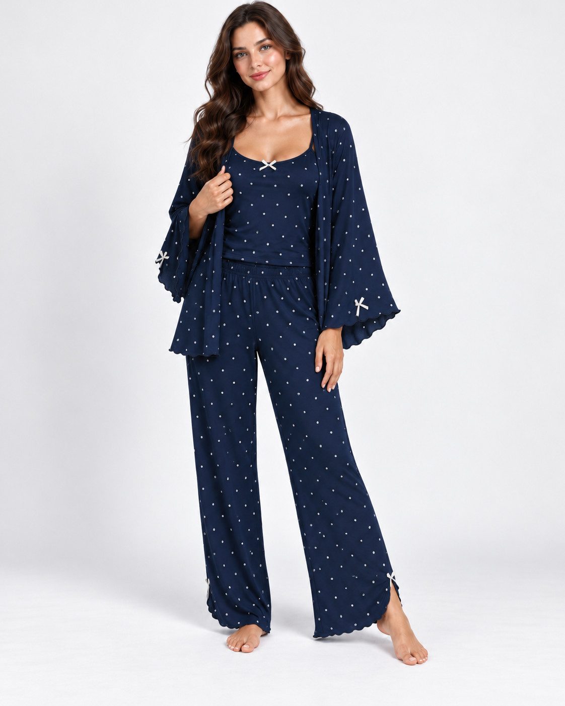 fashionshowcase Pyjama Damen 3-teilig mit Morgenmantel, Hausanzug mit Top und langer Hose (3-teilig, 3 tlg., Trägertop, Hose, Morgenmantel) Mit Morgenmantel, femininen Schleifendetails und fließendem Stoff