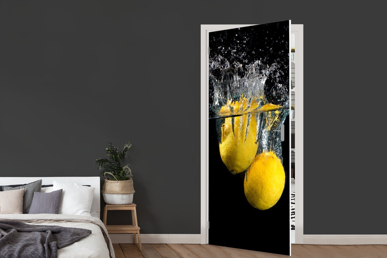 Matt, Gelb, - Türtapete - cm Tür, St), (1 Frucht Stilleben - für - Zitrone Wasser Fototapete 75x205 bedruckt, Türaufkleber, MuchoWow