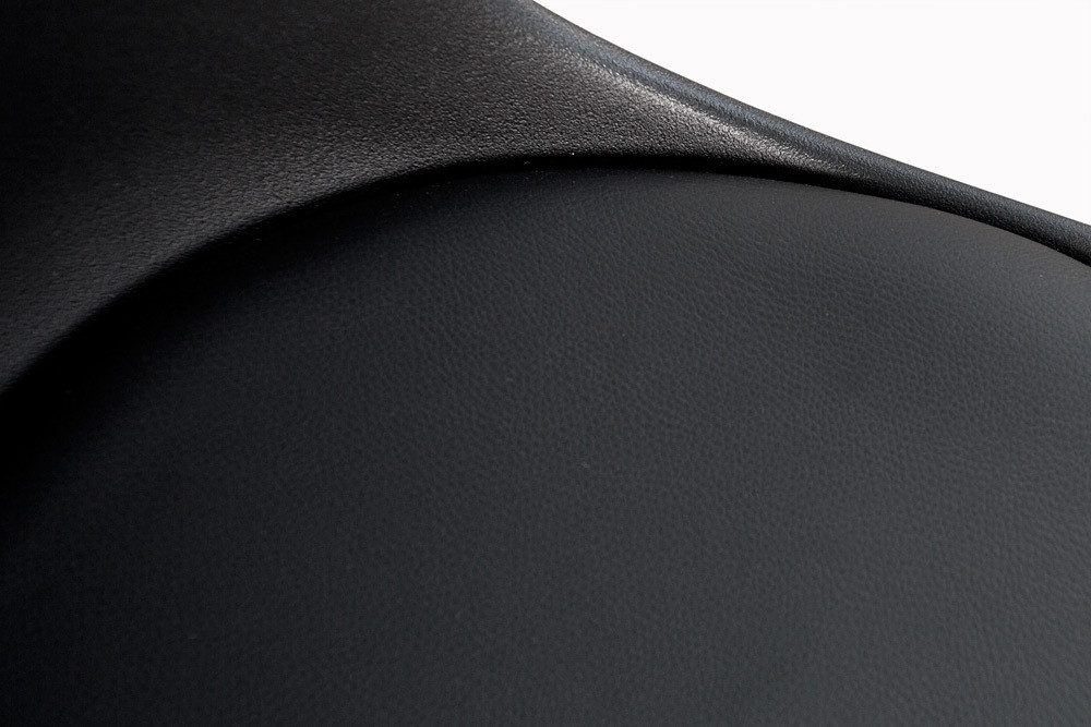 riess-ambiente Esszimmerstuhl SCANDINAVIA MEISTERSTÜCK schwarz / silber, Esszimmer · Kunstleder · Metall · Retro Design