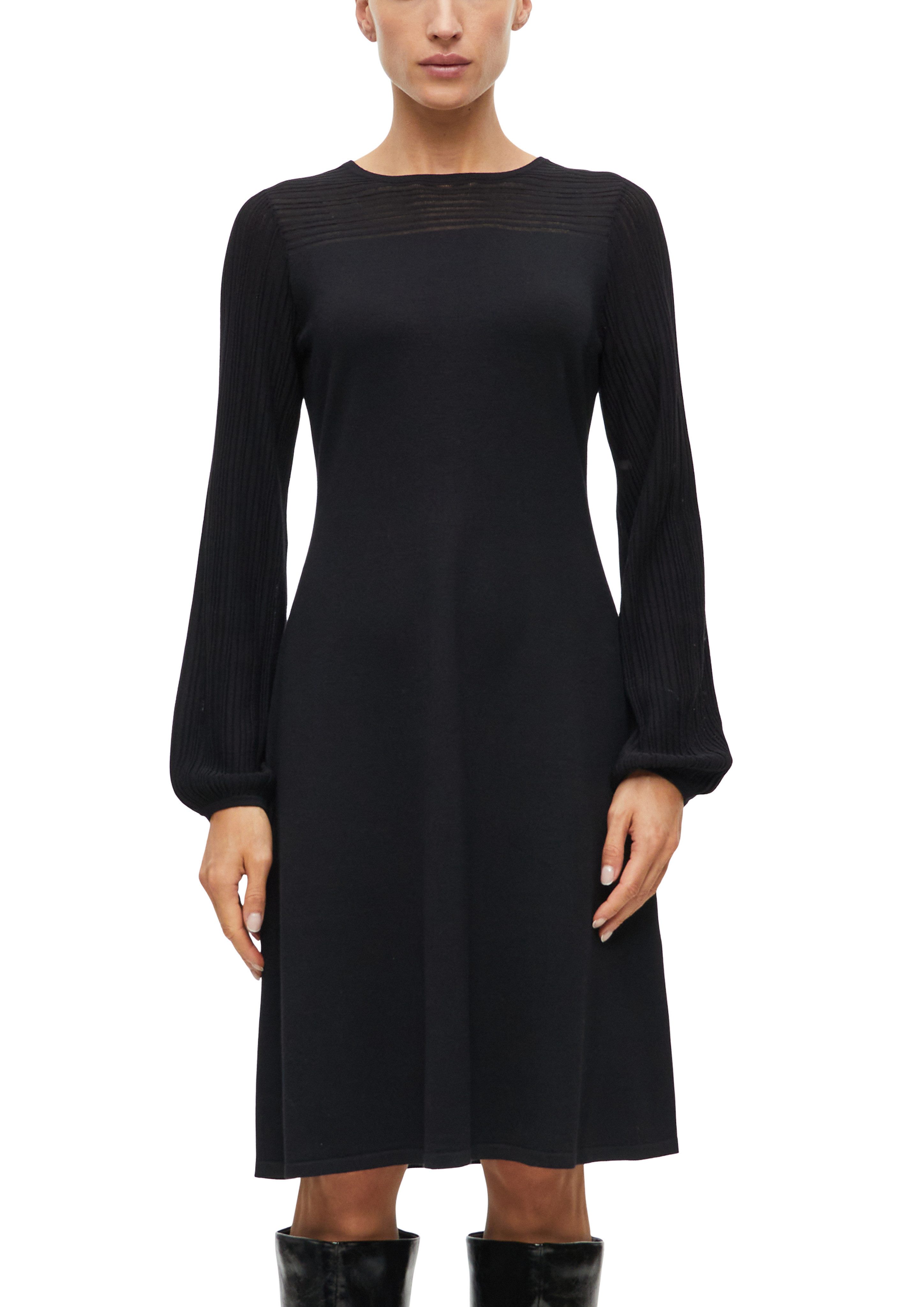 s.Oliver BLACK LABEL Strickkleid mit Langarm, in knieumspielender Länge, atmungsaktiv, elastisch