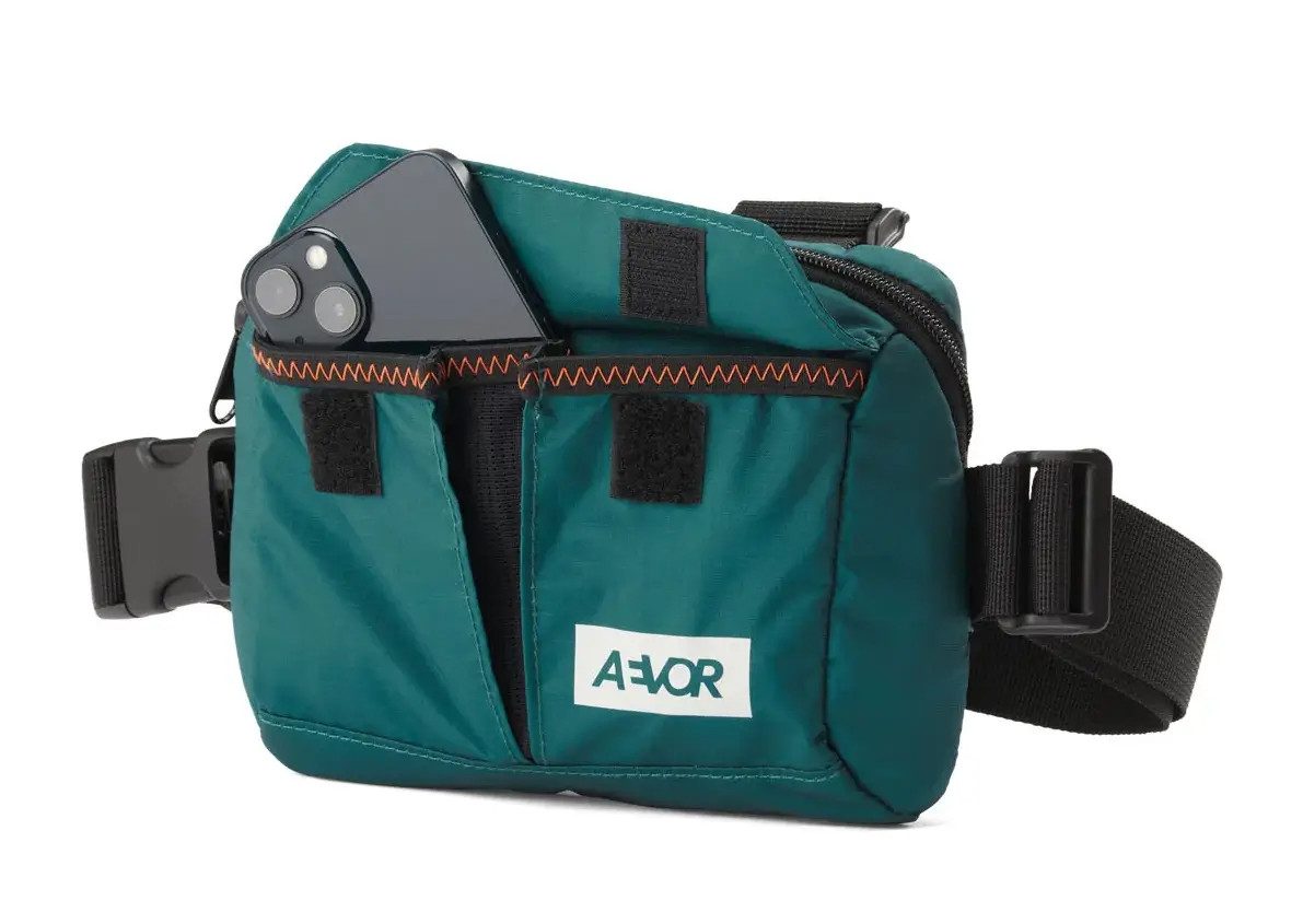 AEVOR Umhängetasche Front Pack, mit 3-Punkt-Befestigung